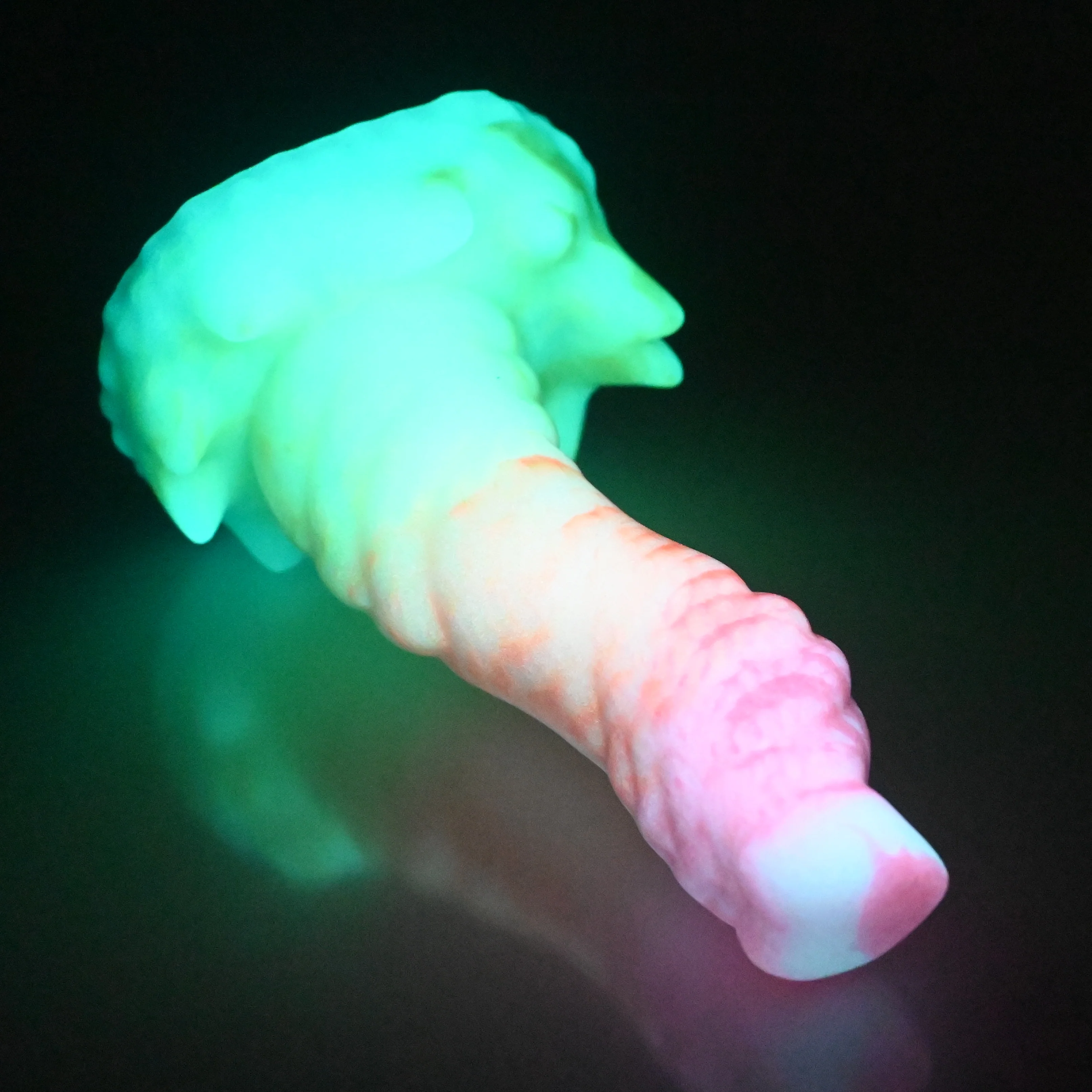 S2MBK44 Snark Small 0050 UV GITD - Image 4