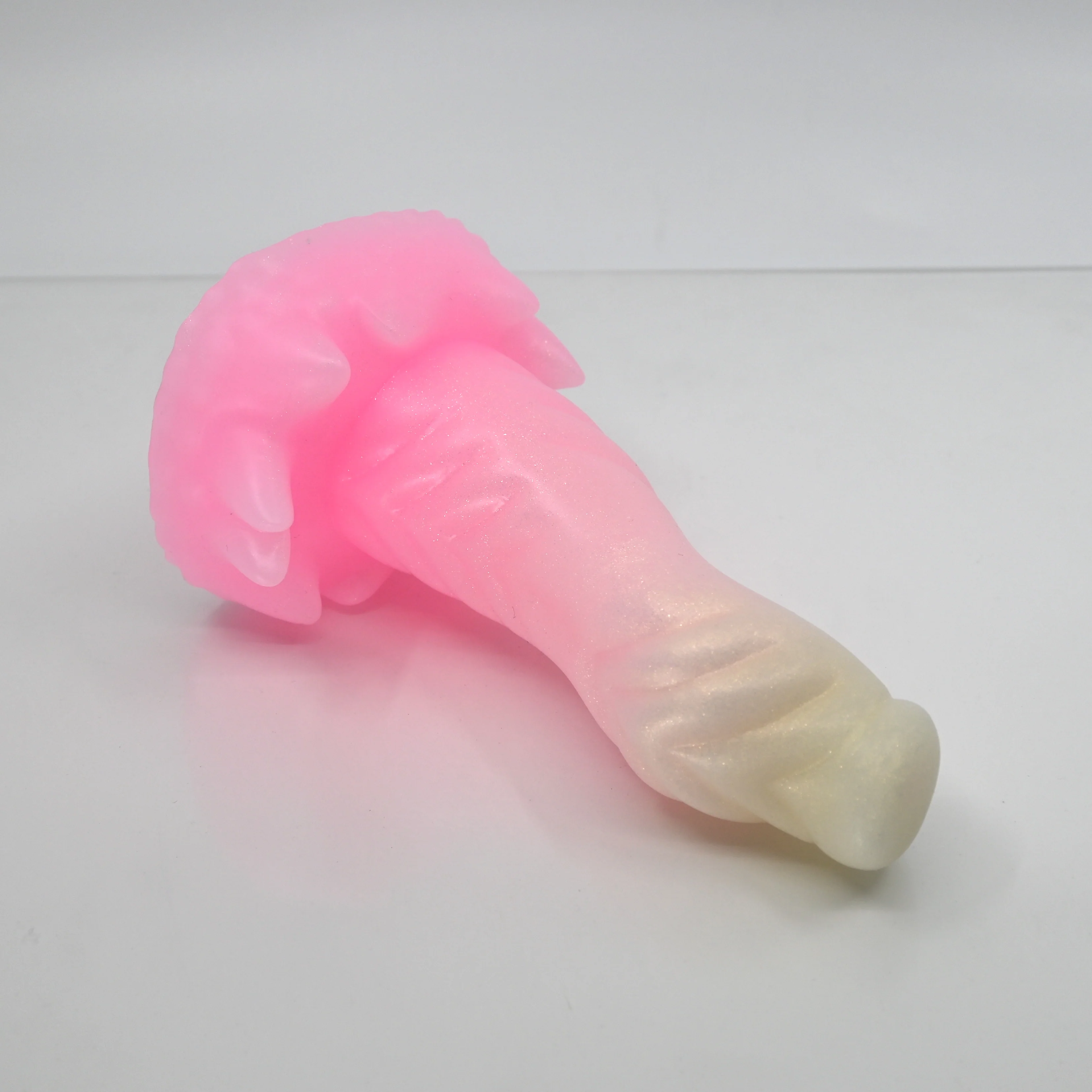S2SDG68 Snark Small 0030 UV GITD