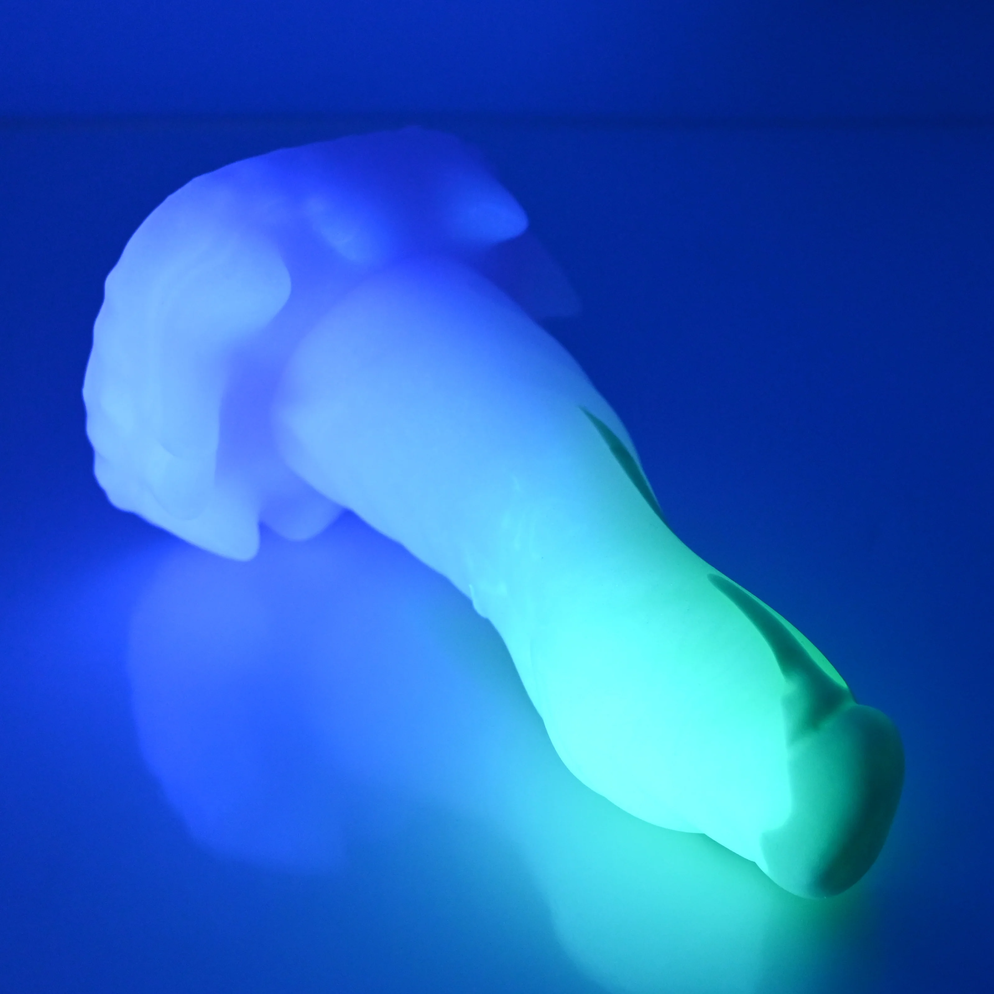 S2SDU09 Snark Small 0030 UV GITD - Image 3