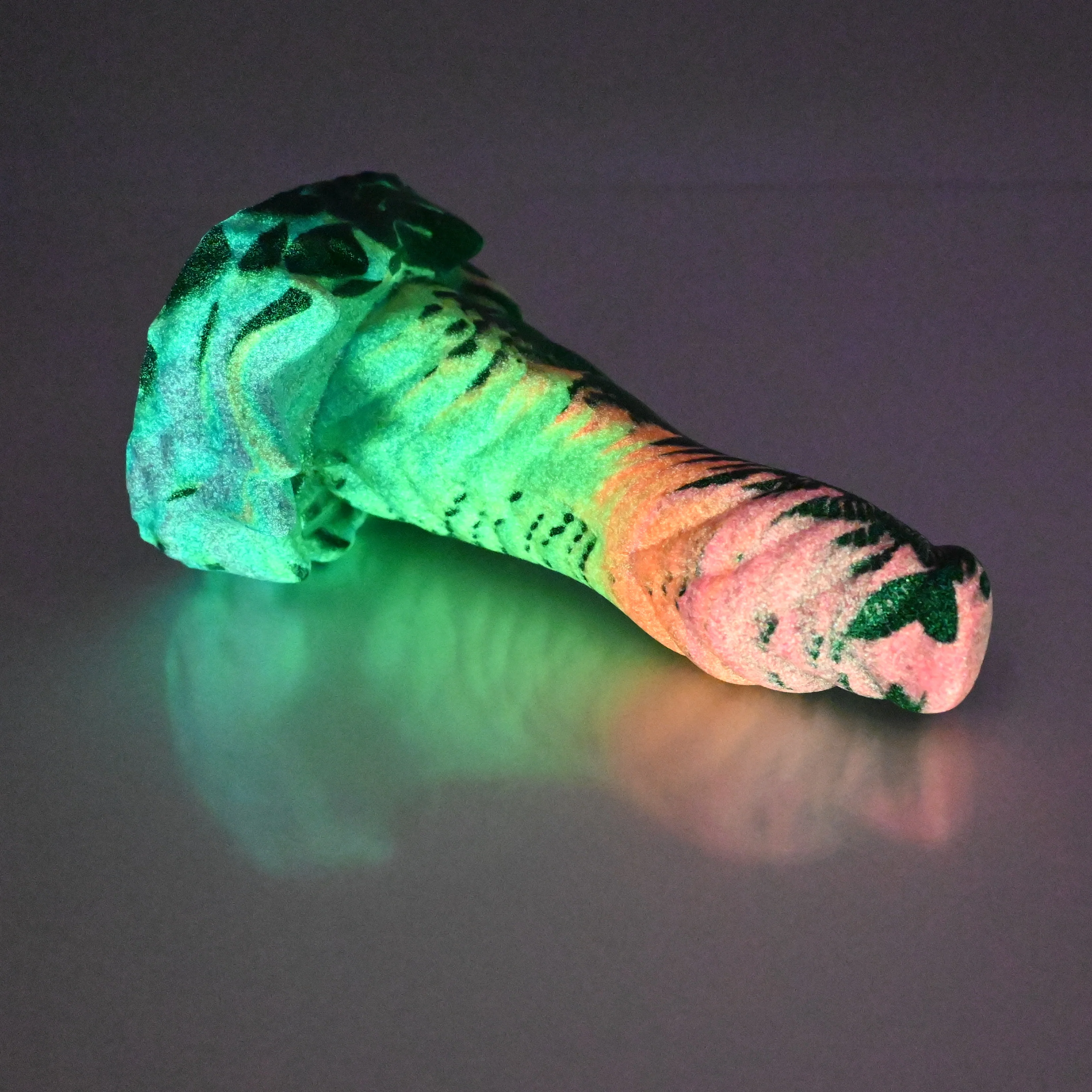 S2SCM79 Snark Small 0030 UV GITD - Image 4