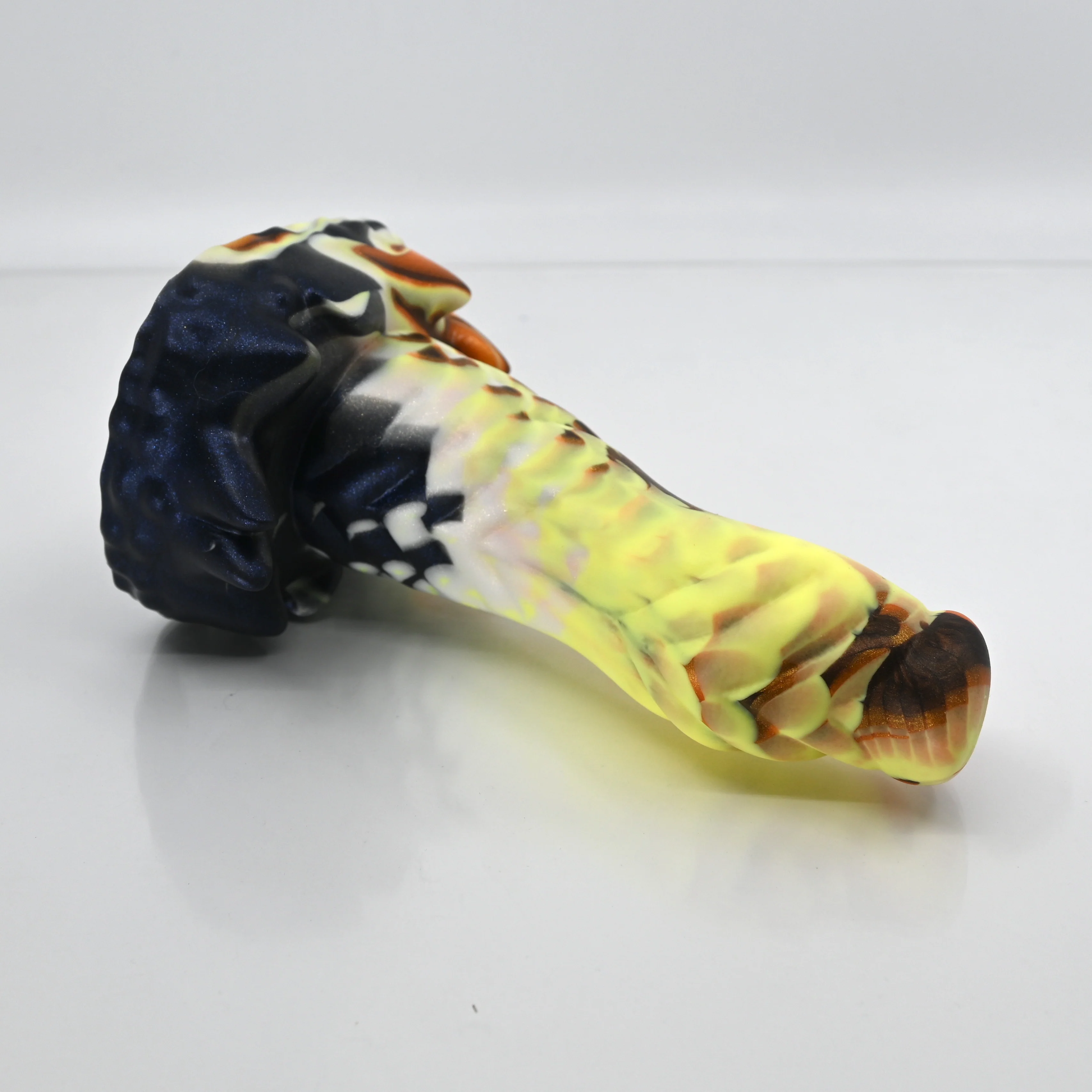 S2MCR73 Snark Small 0050 UV GITD - Image 2