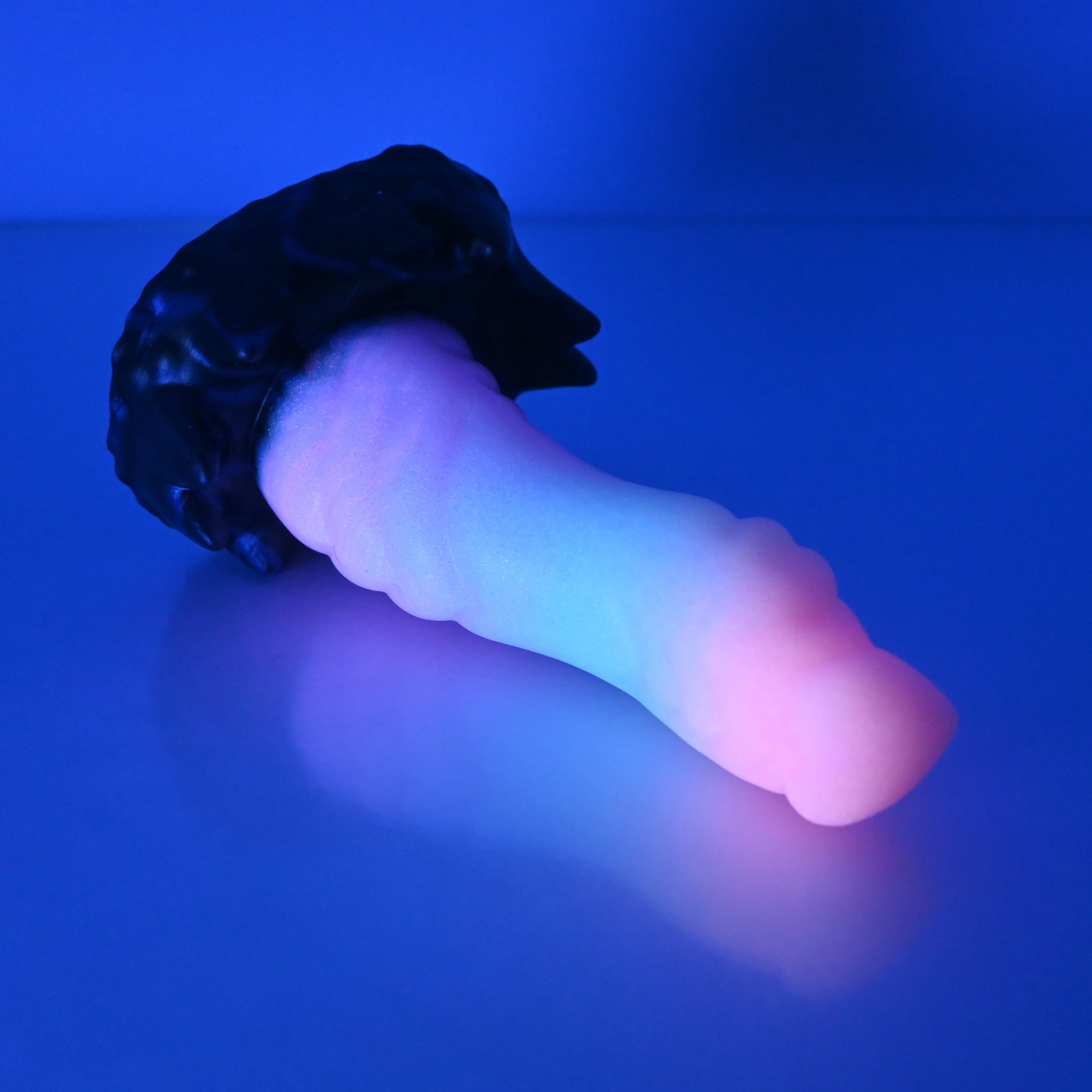 S2MCR00 Snark Small 0050 UV GITD - Image 3