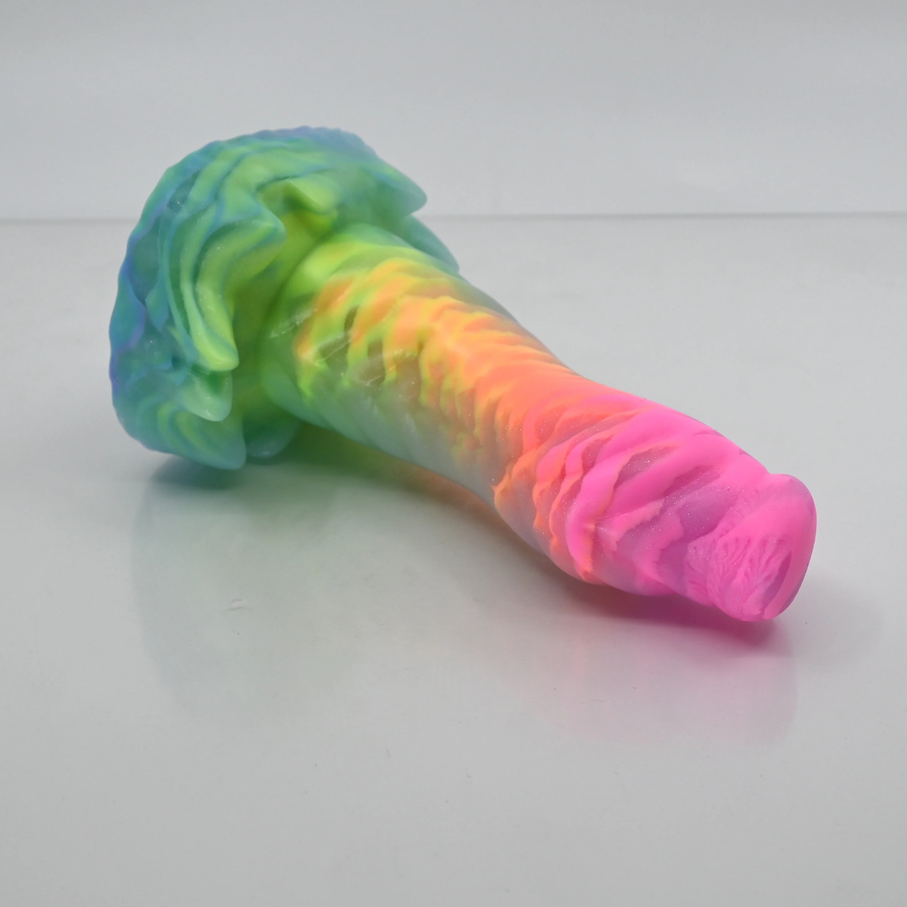 S2SCX01 Snark Small 0030 UV GITD