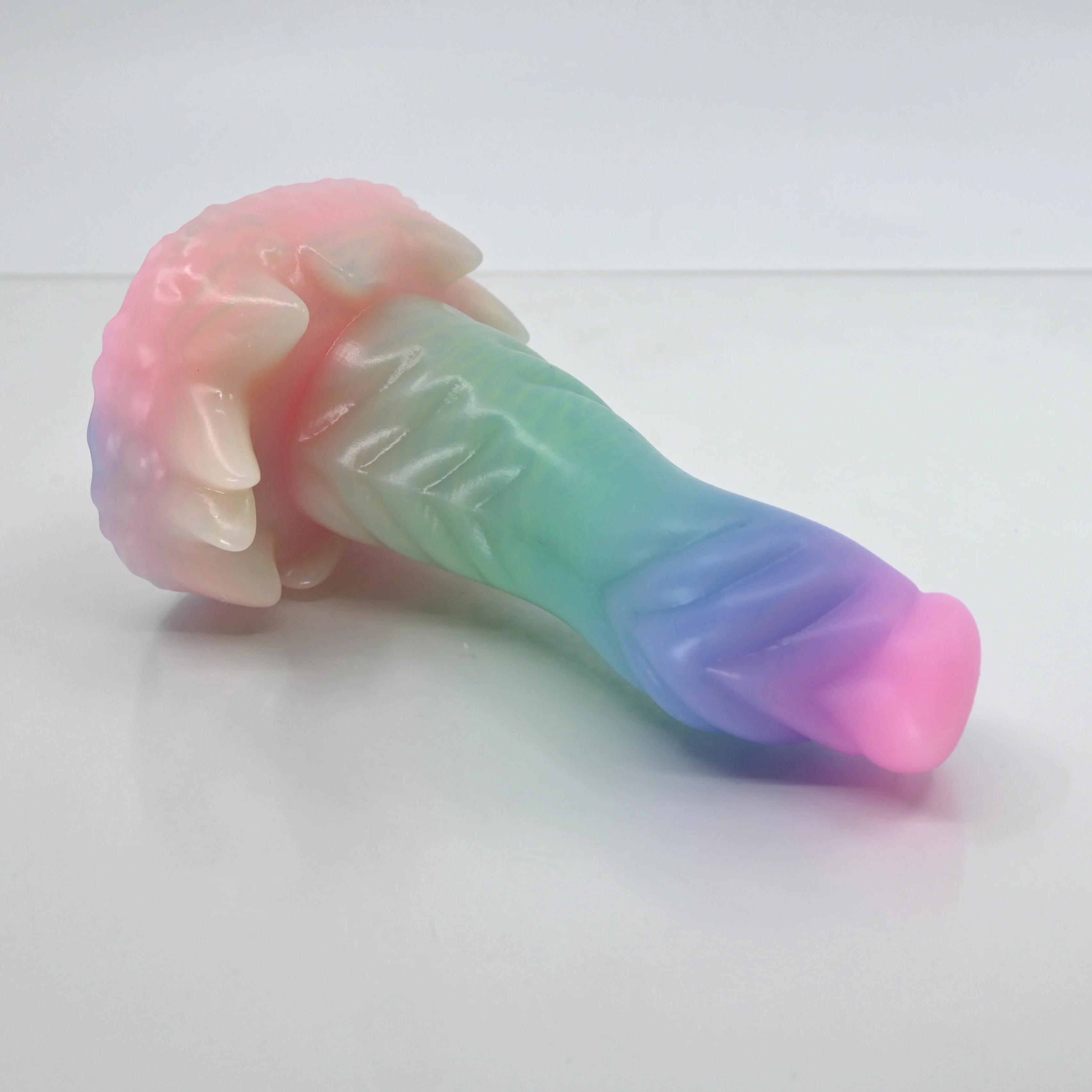 S2SDB78 Snark Small 0030 UV GITD