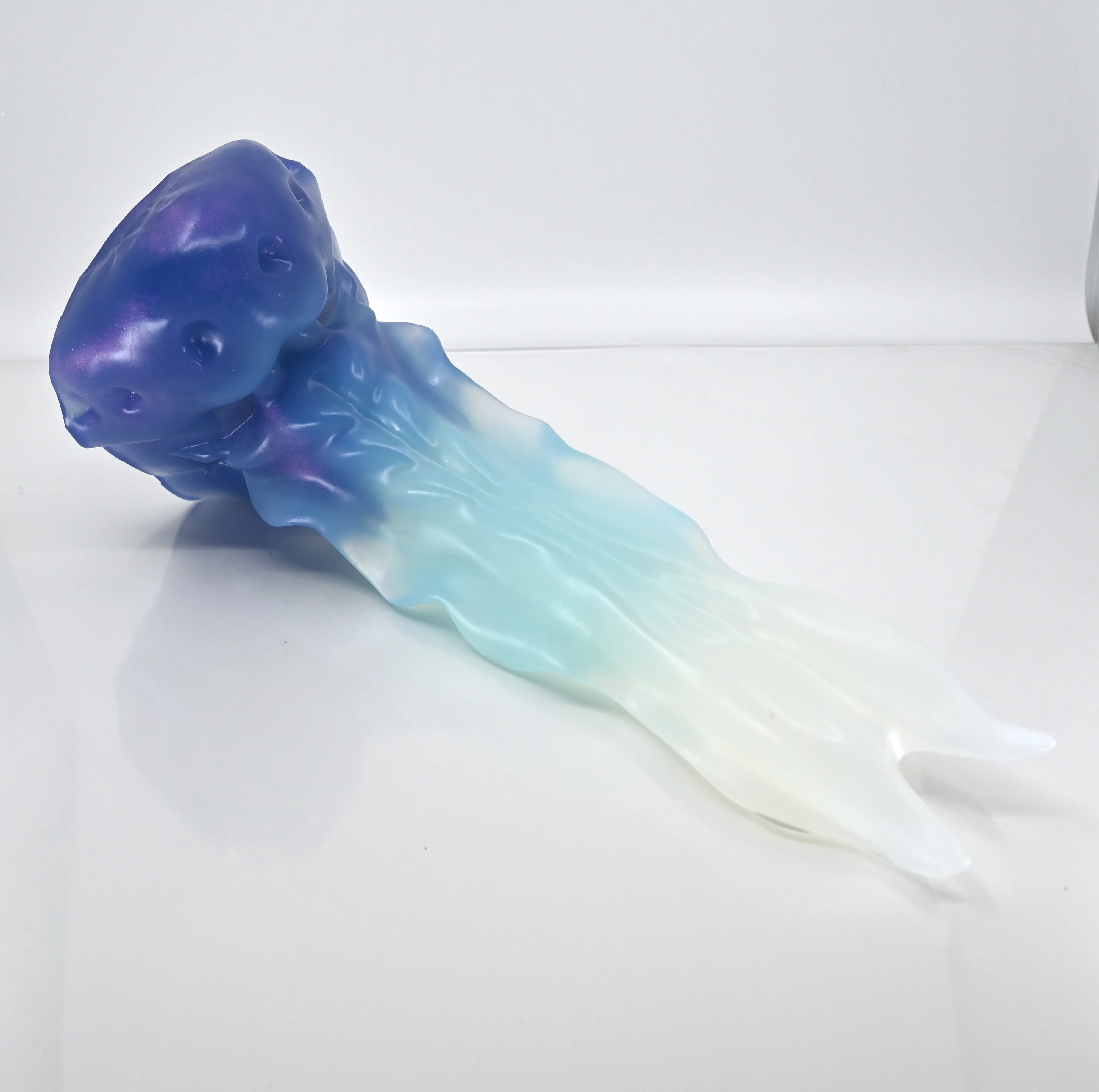 V4NCD06 Snark's Maw Large NC 0045 UV