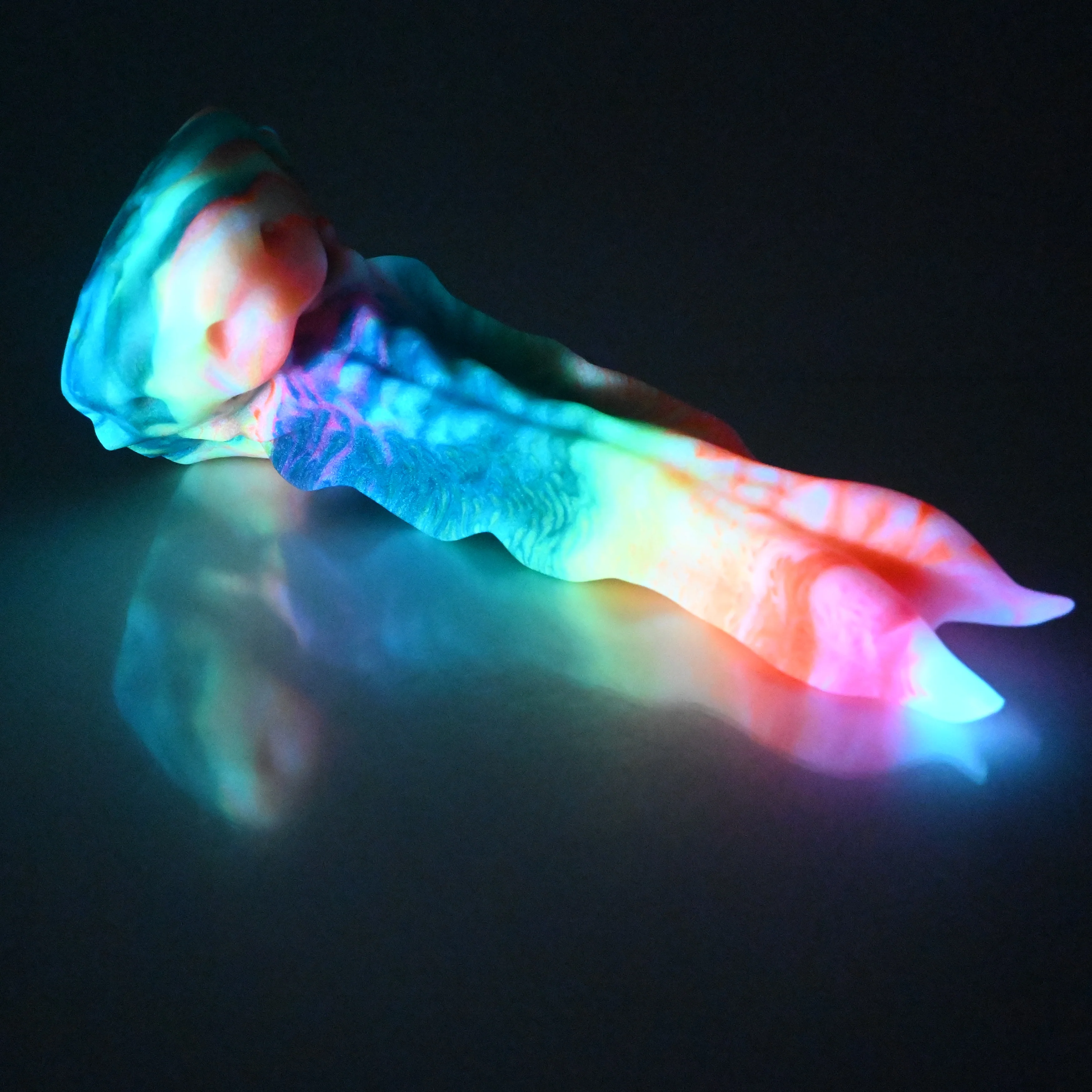 V4MCT18 Snark's Maw Large 0050 UV GITD - Image 3