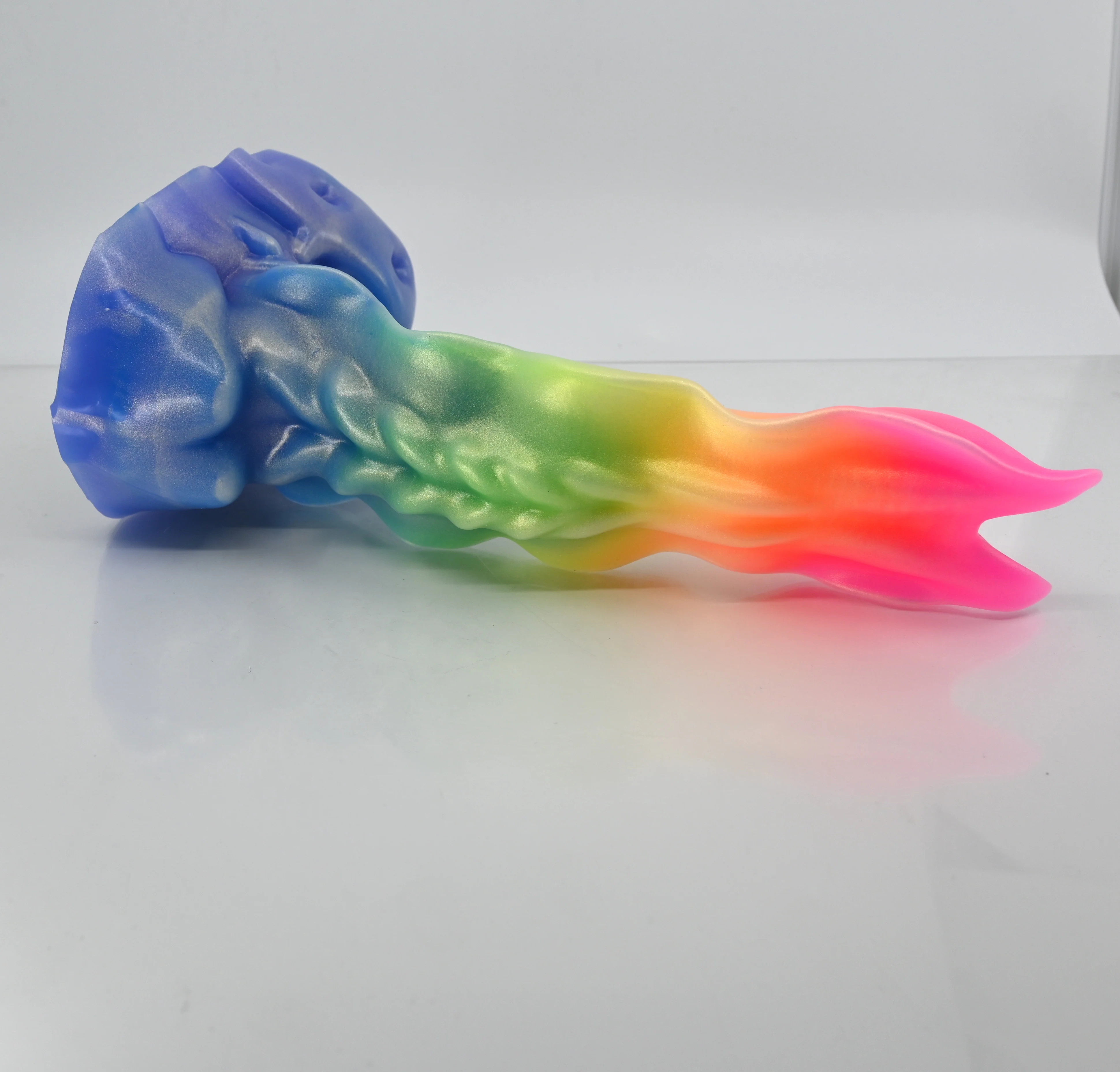 V4SCU46 Snark's Maw Large 0030 UV GITD - Image 4