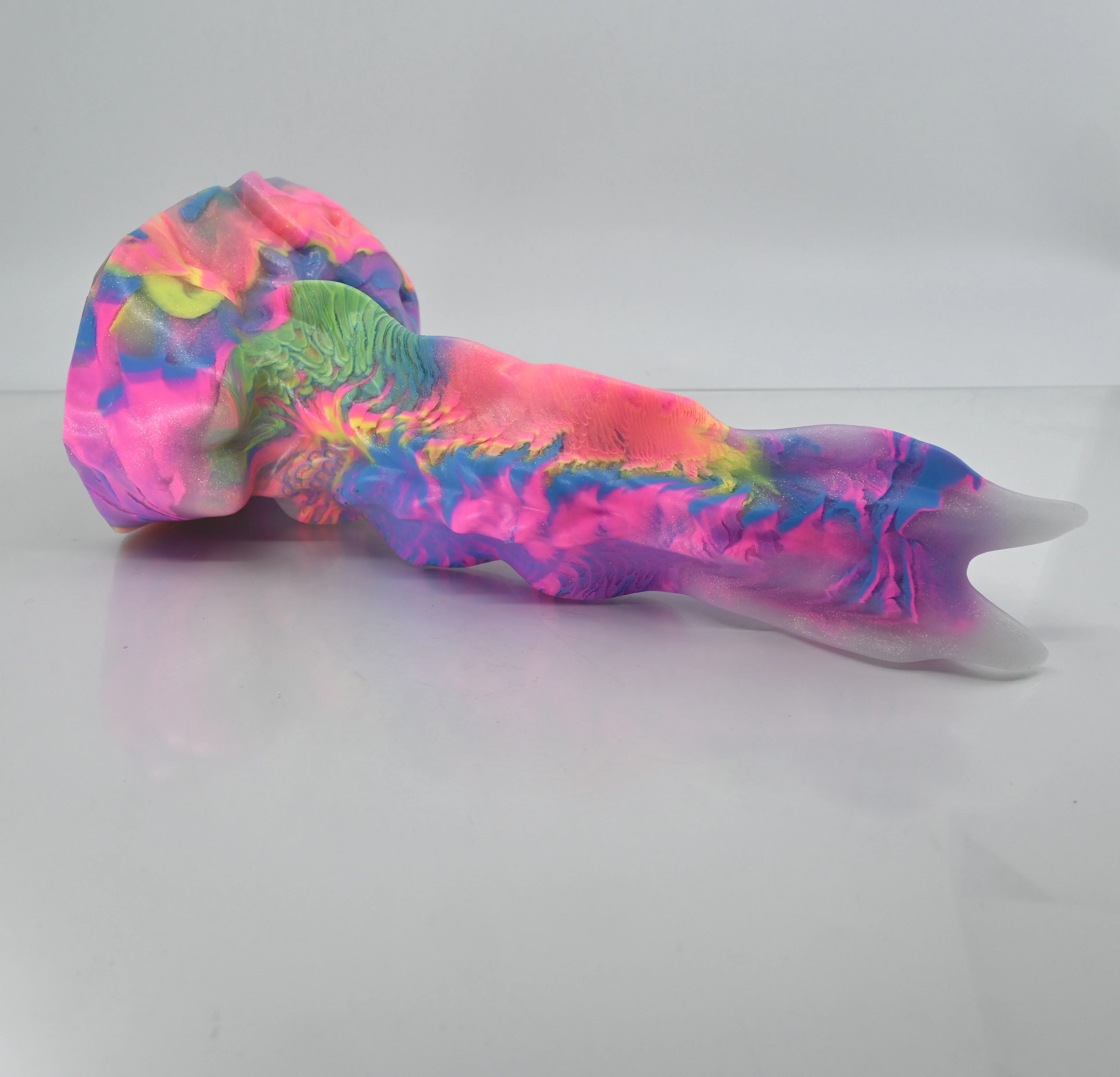 V4SCU47 Snark's Maw Large 0030 UV GITD - Image 2