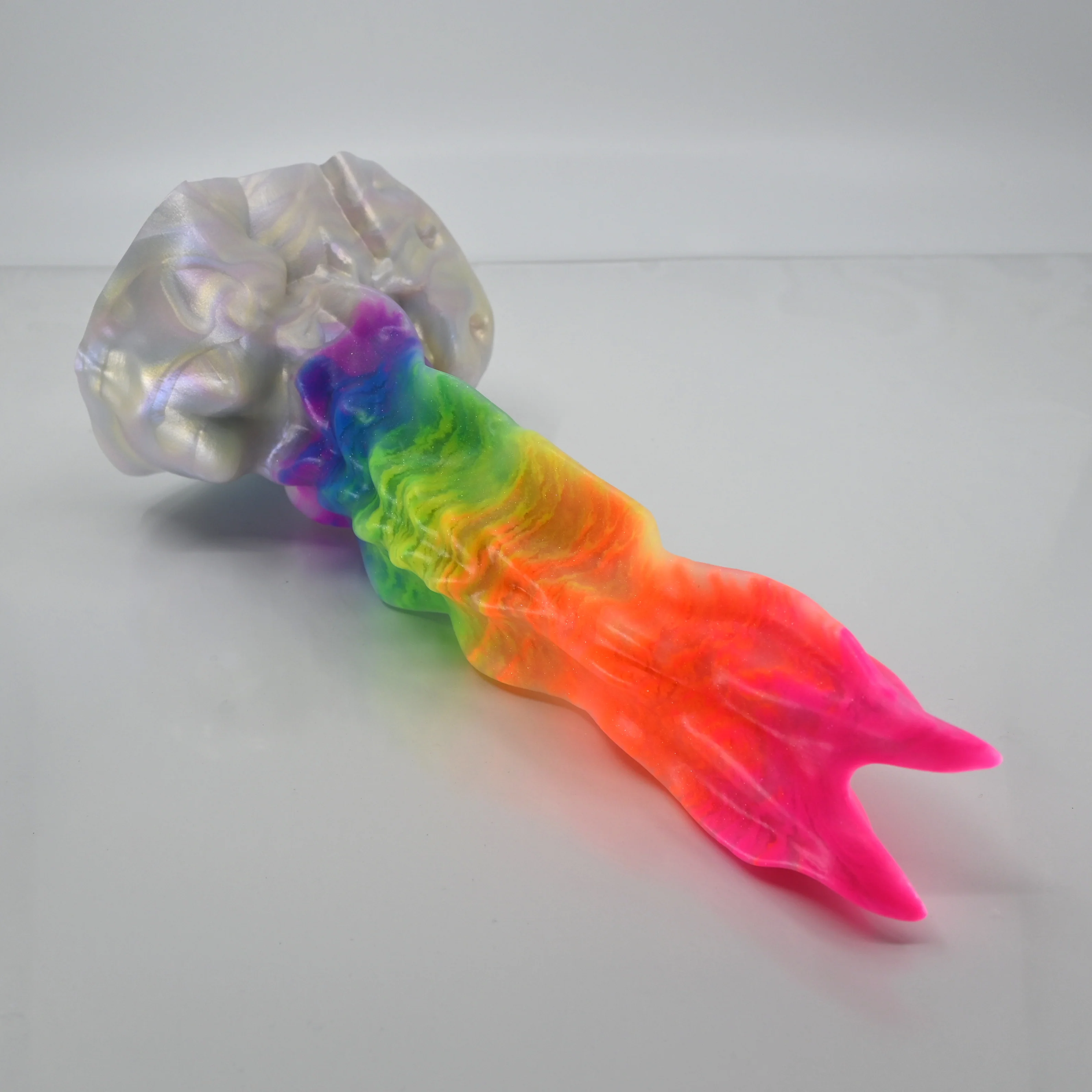 V3MBJ76 Snark's Maw Medium Medium UV GITD - Image 2