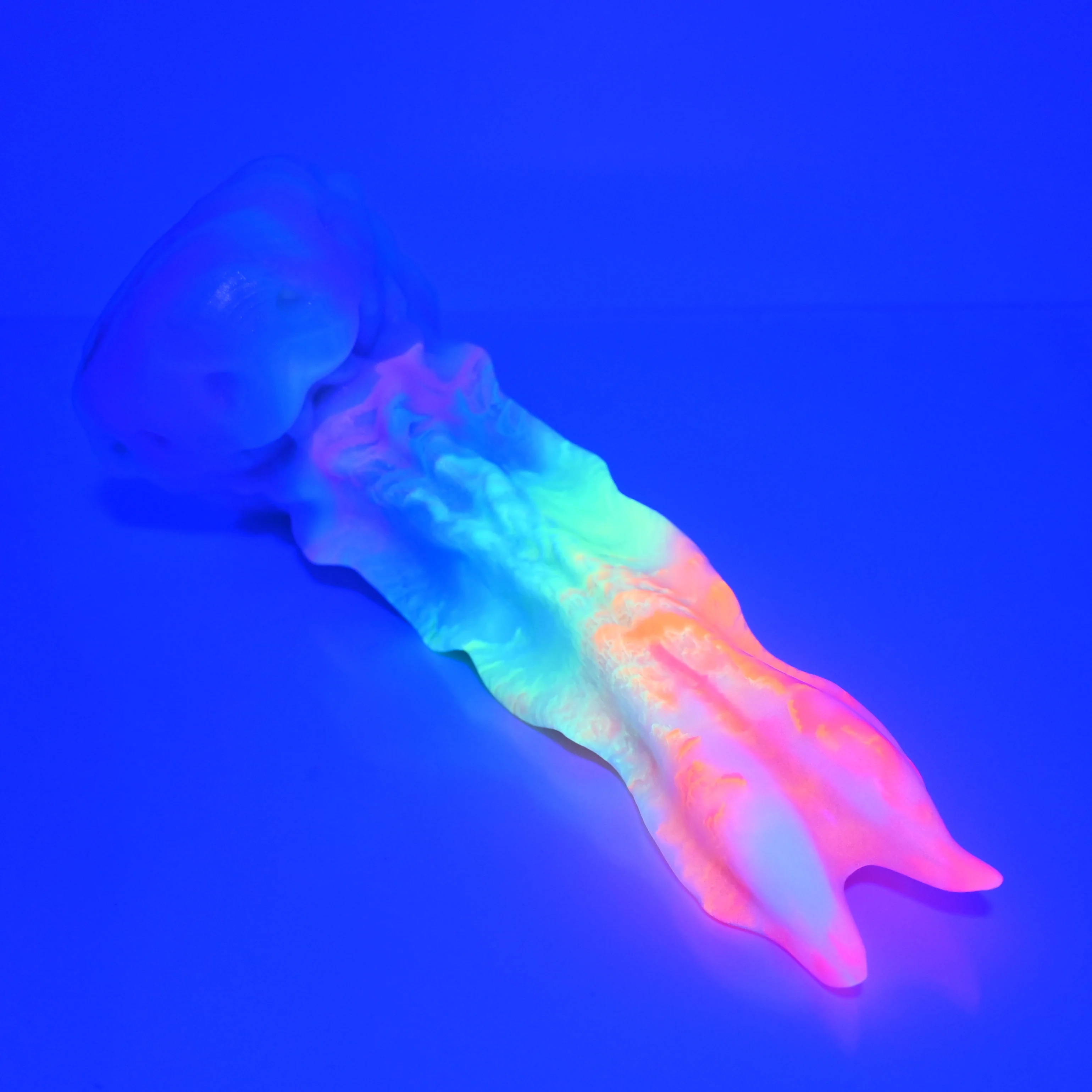 V3MBJ74 Snark's Maw Medium Medium UV GITD - Image 3