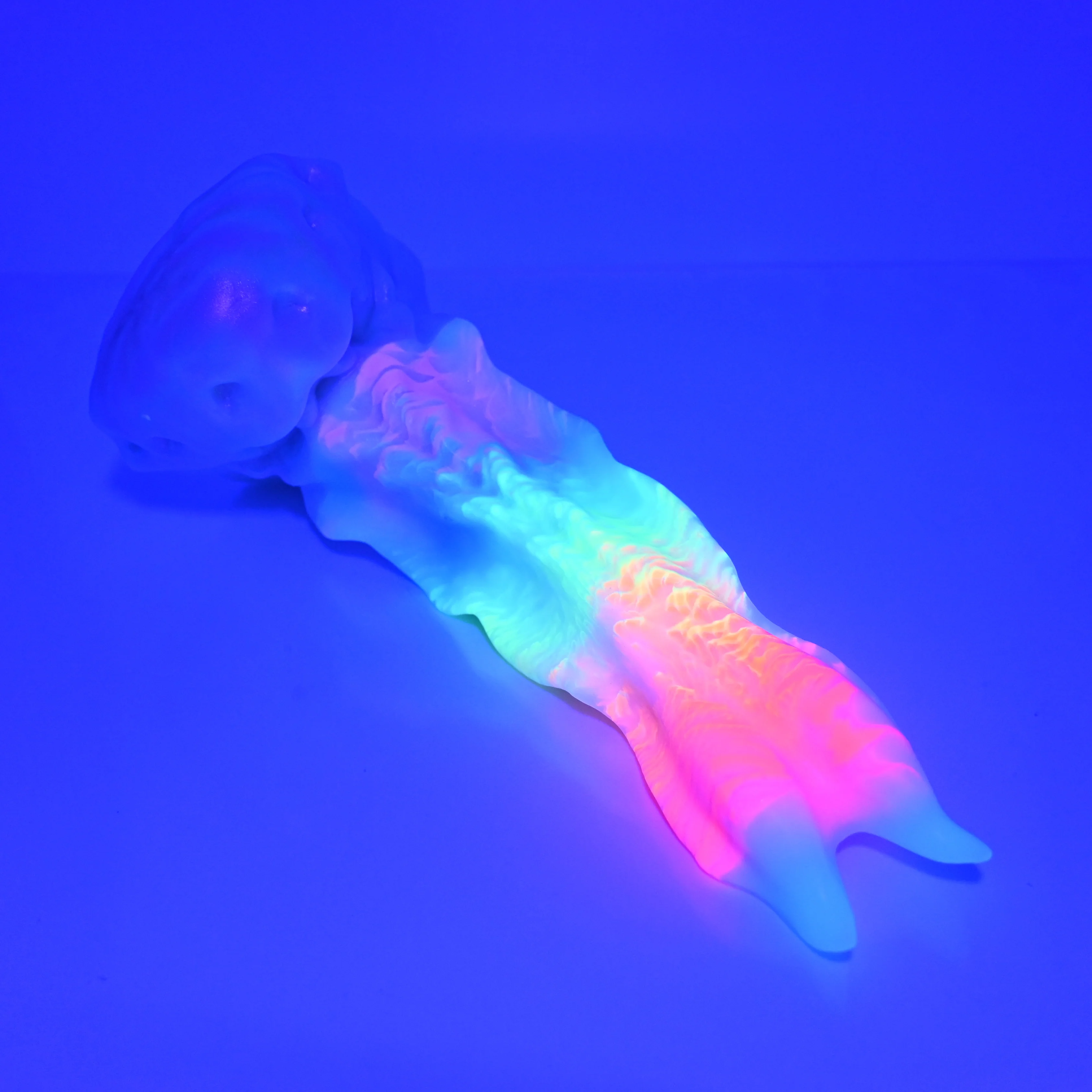 V3SBJ72 Snark's Maw Medium Soft UV GITD - Image 3