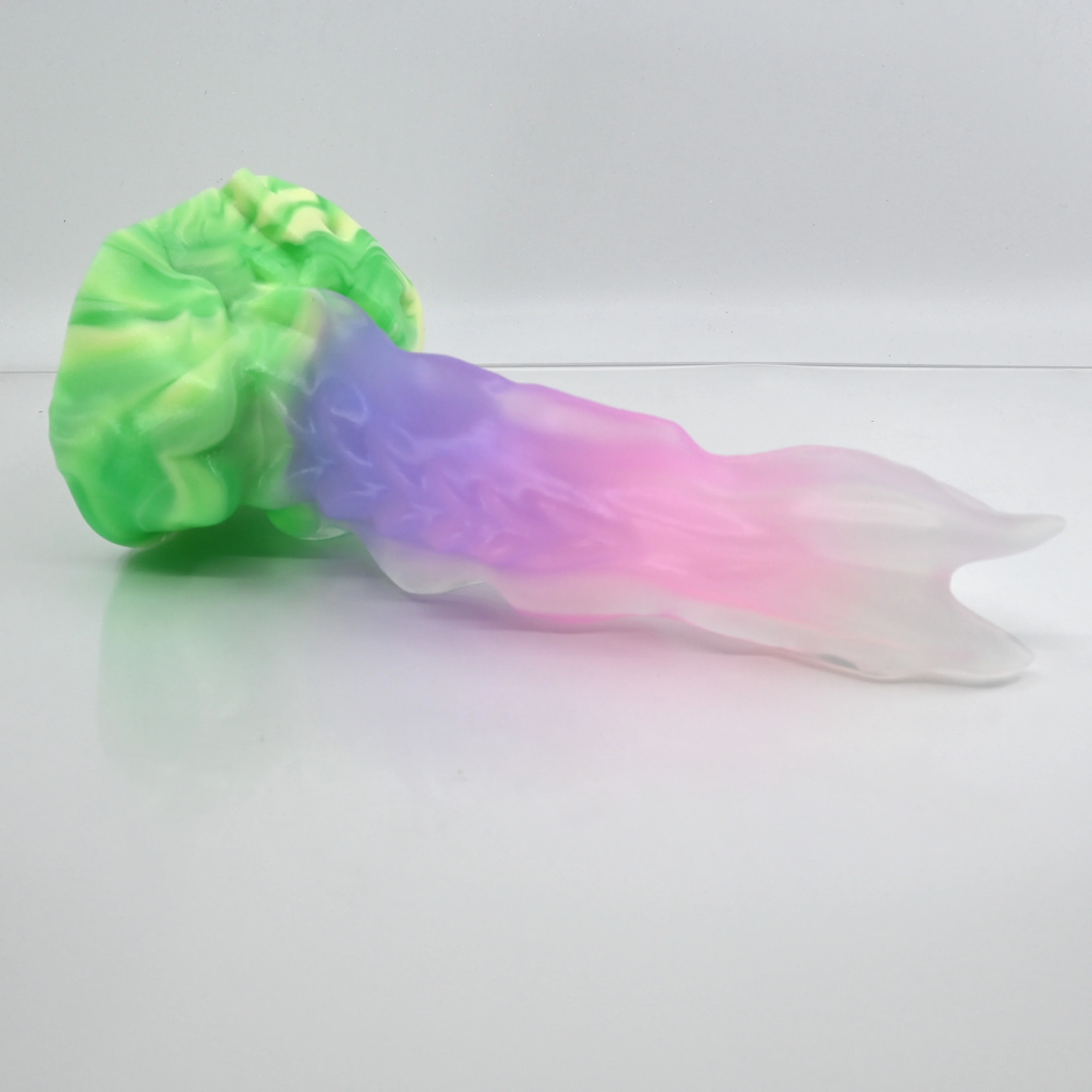 V3TCN04 Snark's Maw Medium NC 0031 UV - Image 2