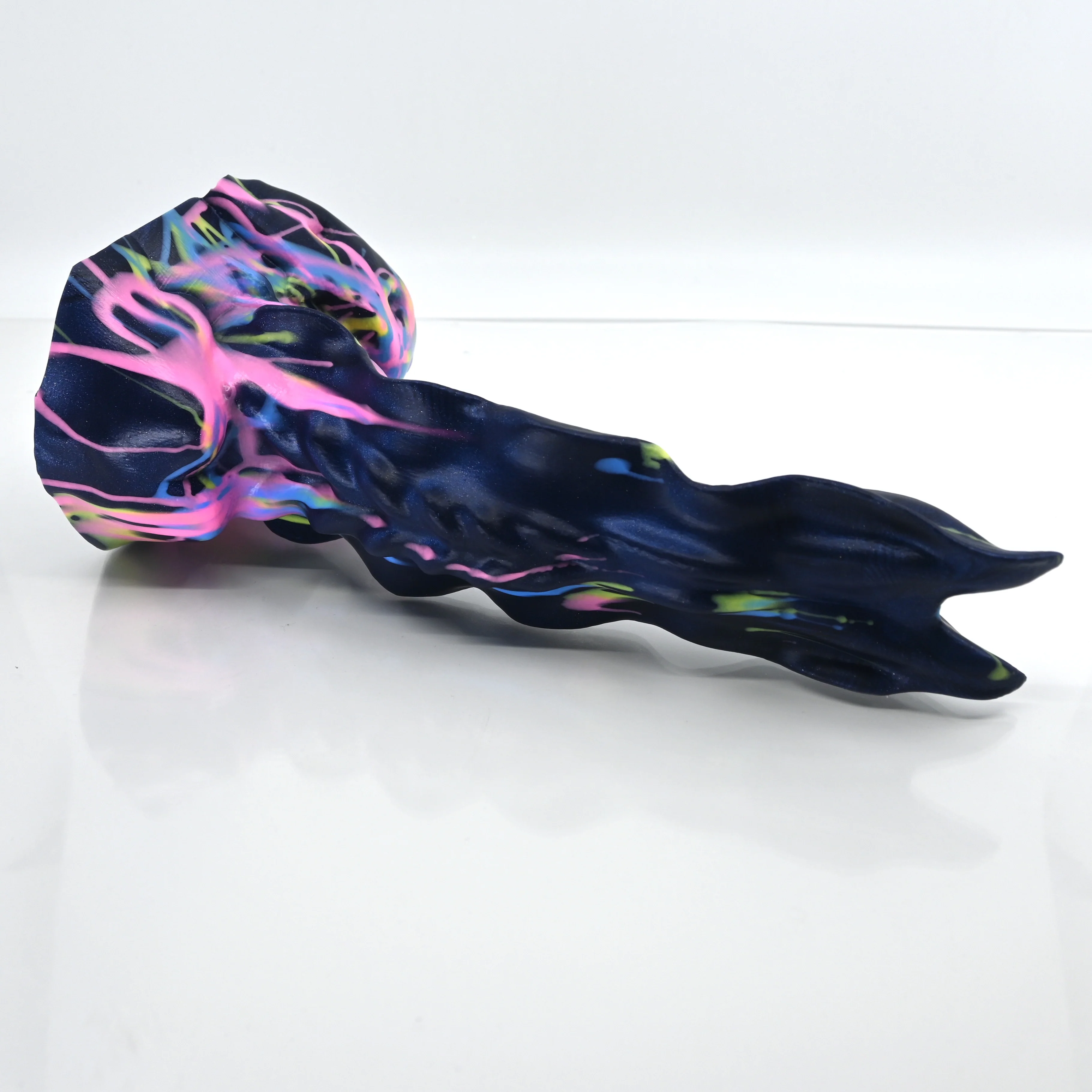 V3SCP28 Snark's Maw Medium 0030 UV GITD - Image 2