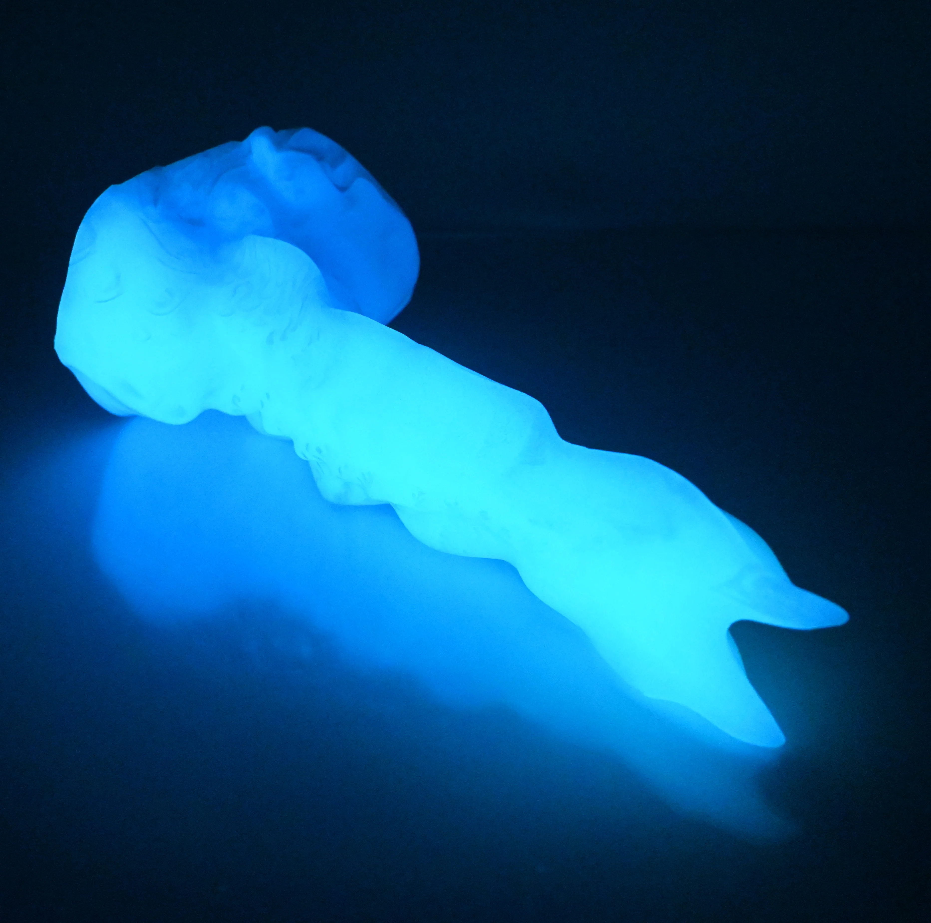 V3XDK67 Snark's Maw Medium 0020 UV GITD - Image 4