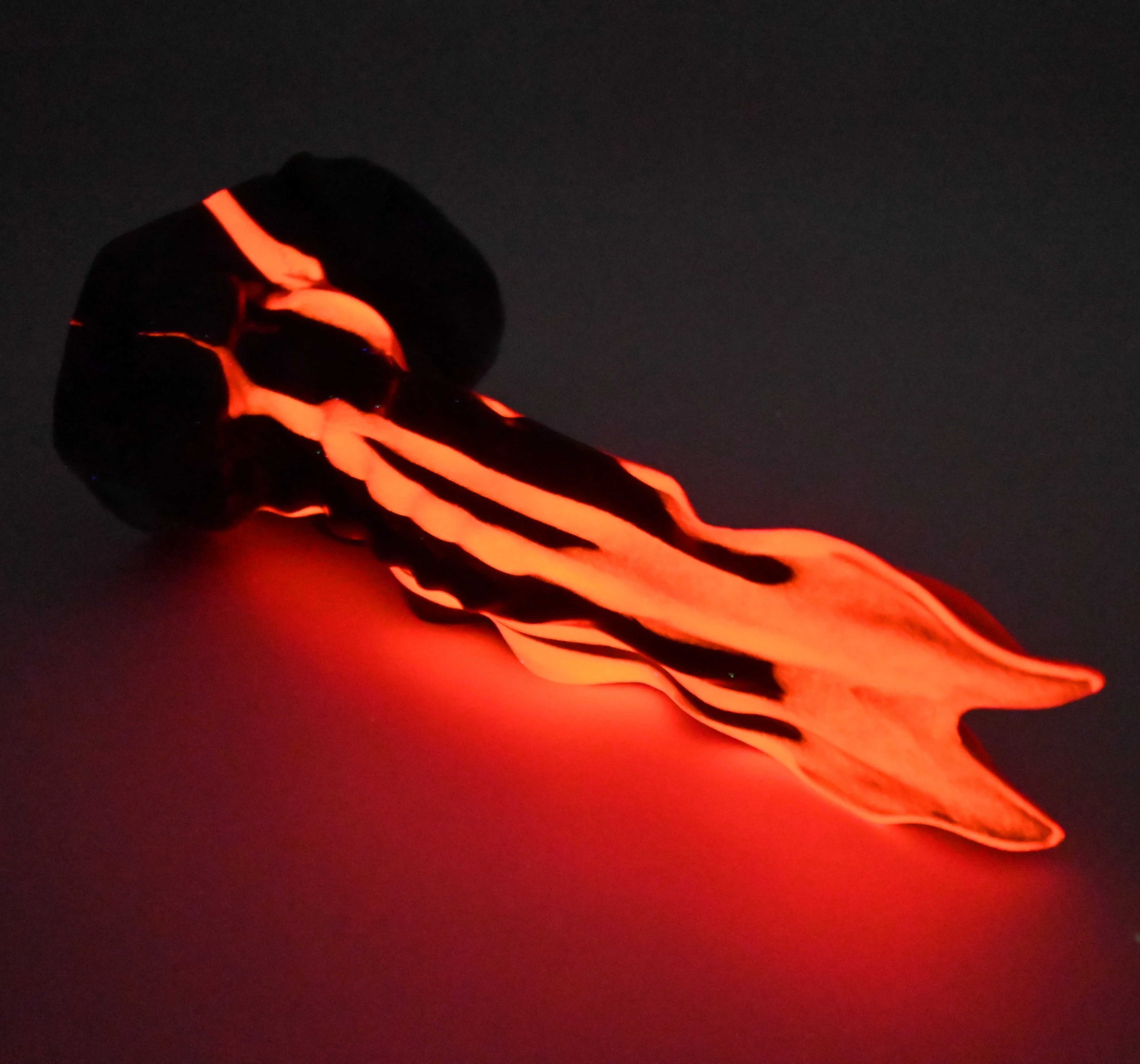 V3MGA42 Snark's Maw Medium 0050 UV GITD - Image 4