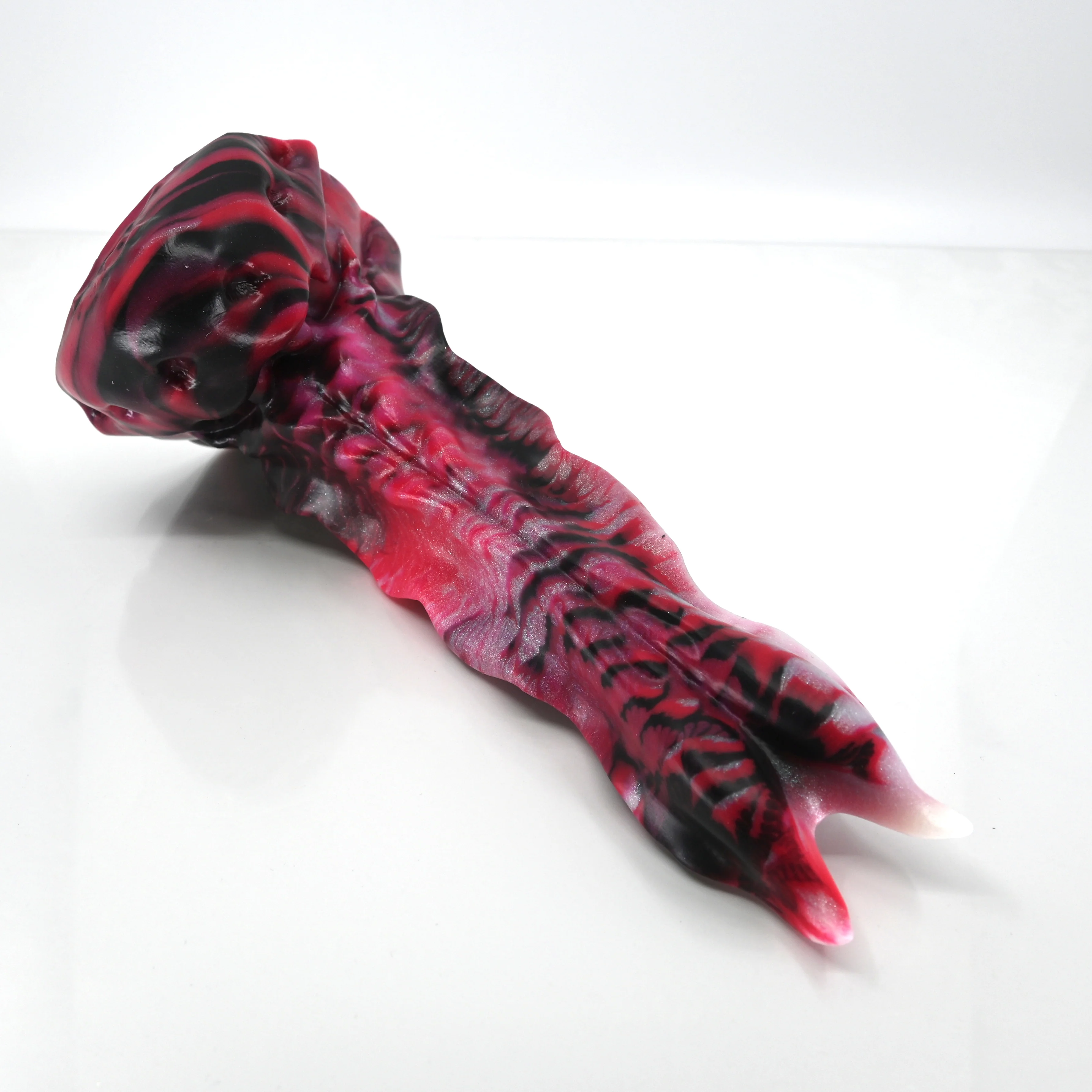 V3MBQ58 Snark's Maw Medium 0050 UV GITD