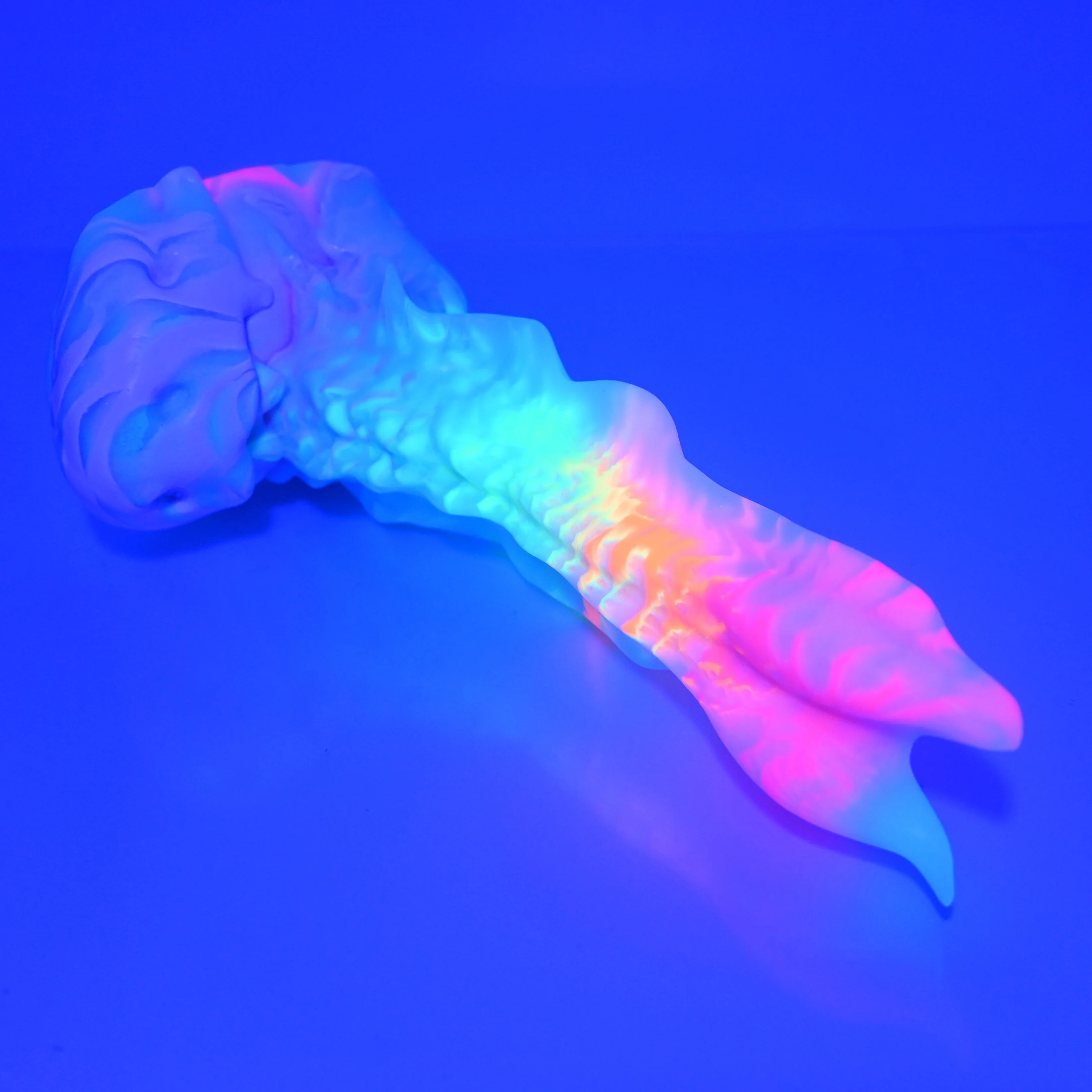 V3SBM15 Snark's Maw Medium 0030 UV GITD - Image 3