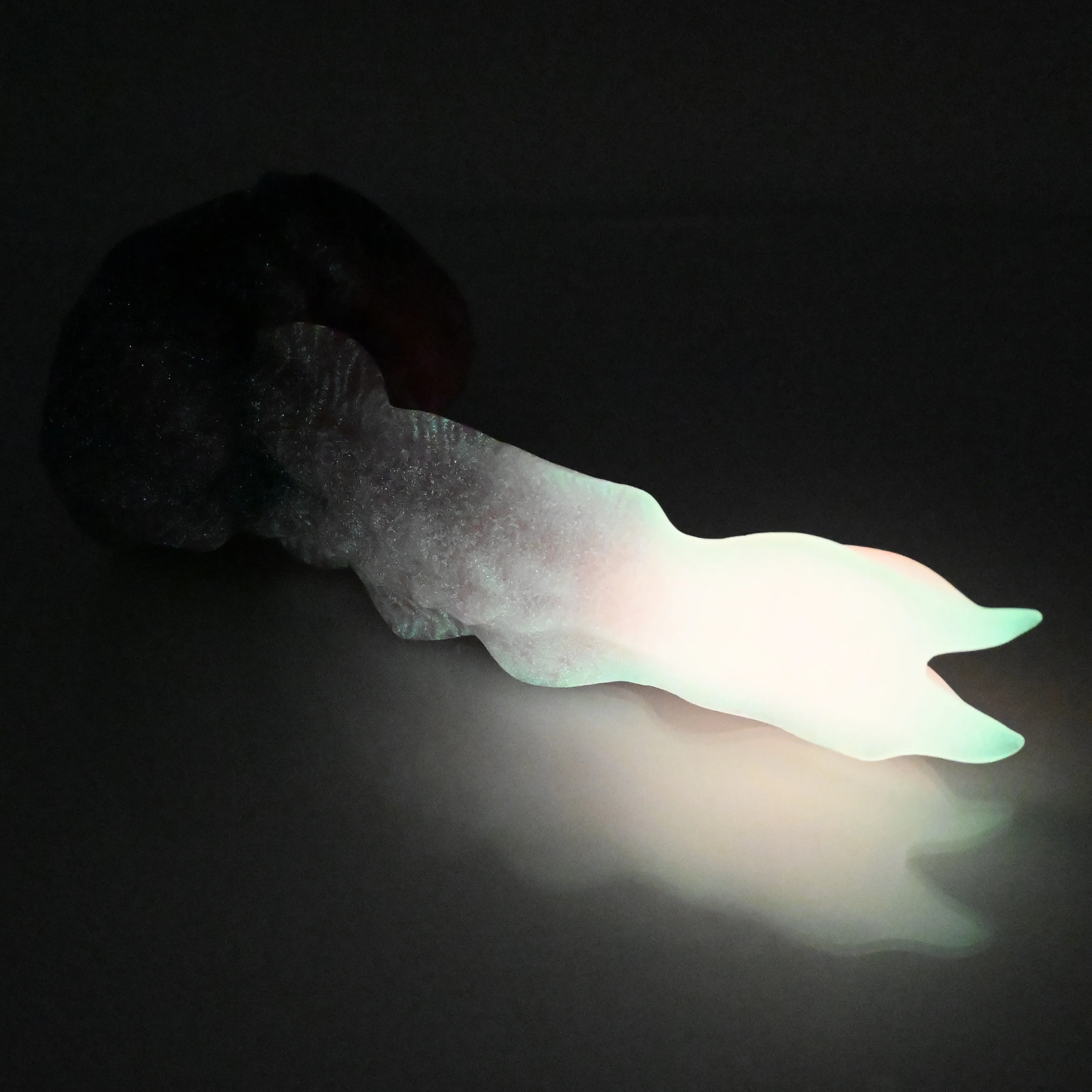 V1SCP18 Snark's Maw Mini 0030 UV GITD - Image 4