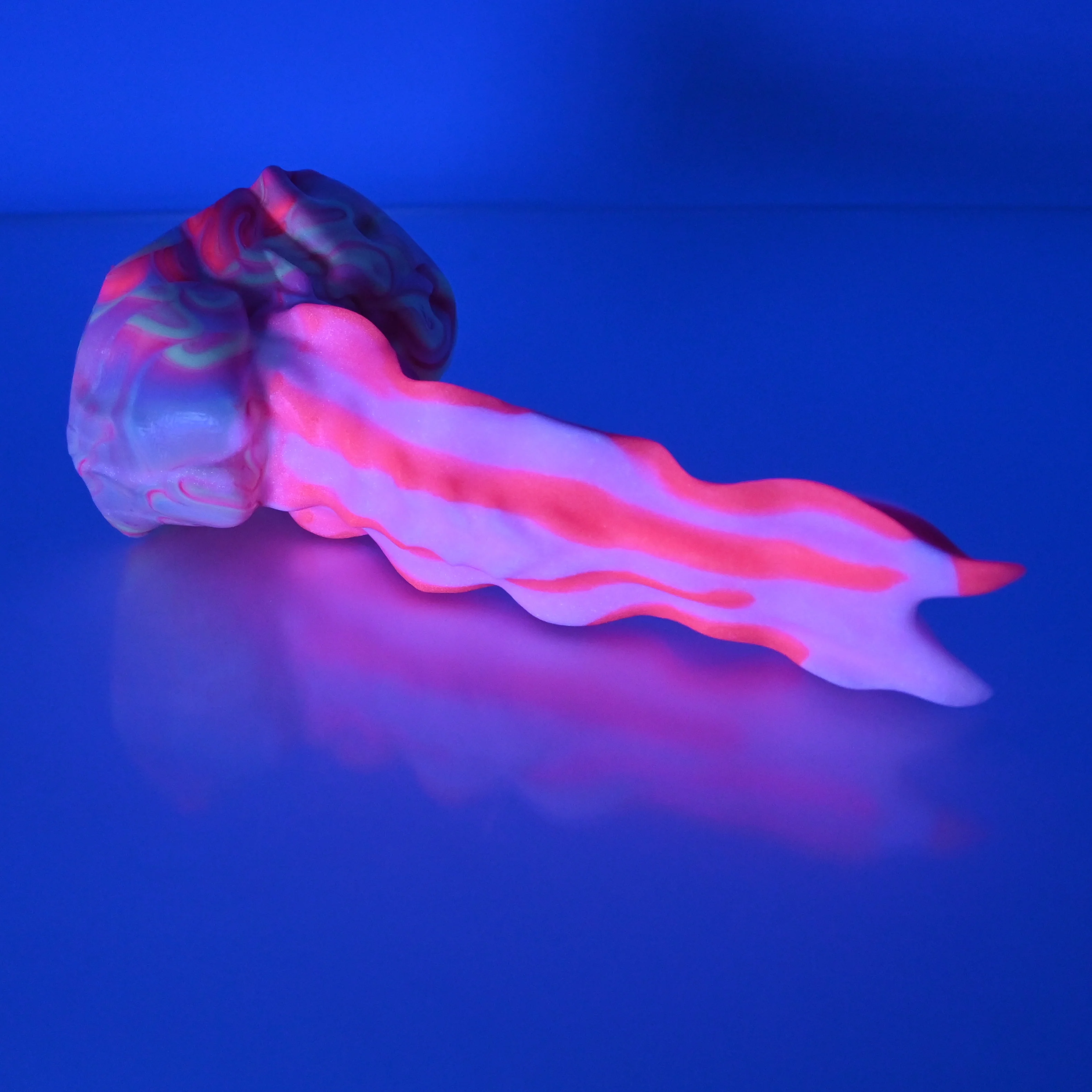 V1XCP15 Snark's Maw Mini 0020 UV GITD - Image 3