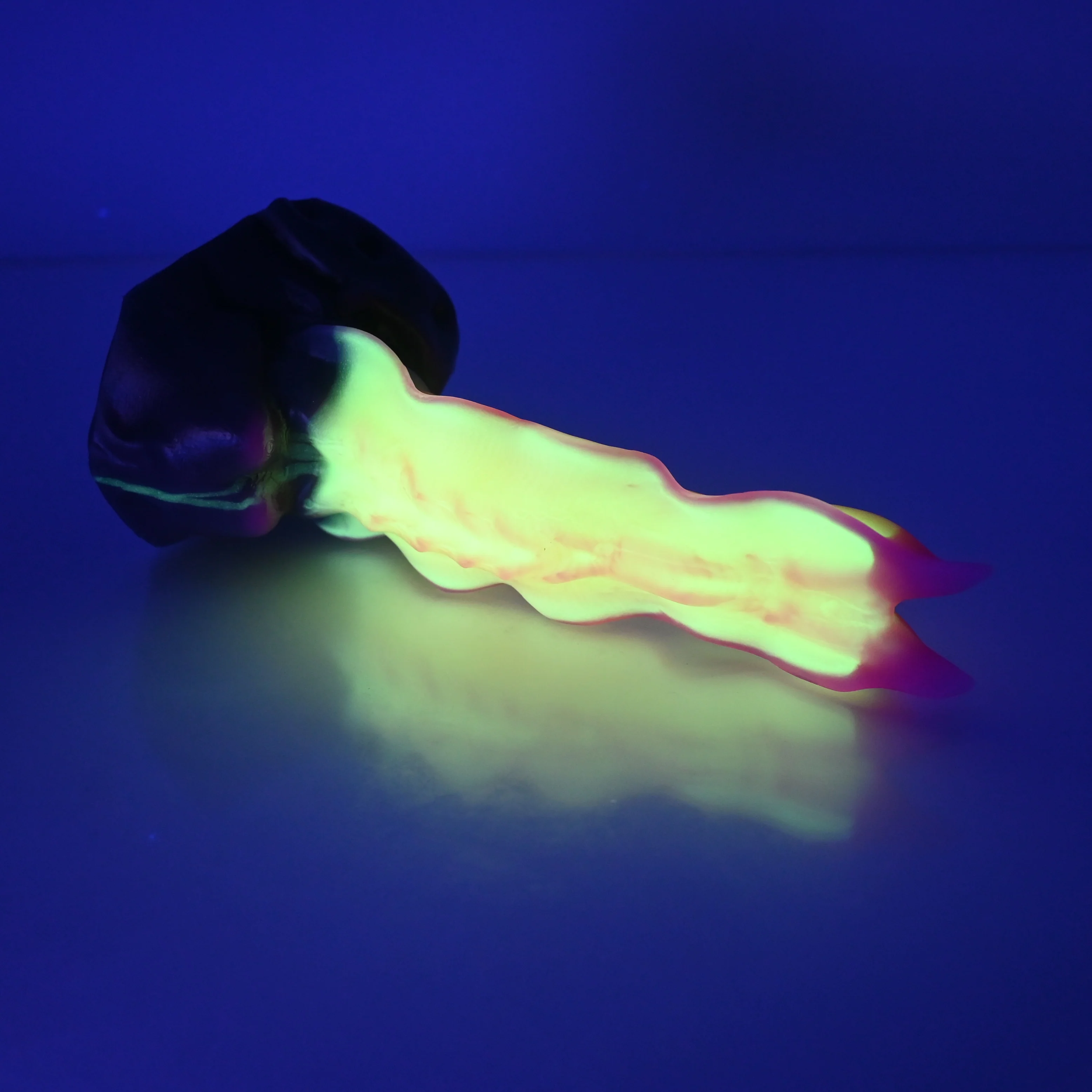 V1MCX11 Snark's Maw Mini 0050 UV GITD - Image 3