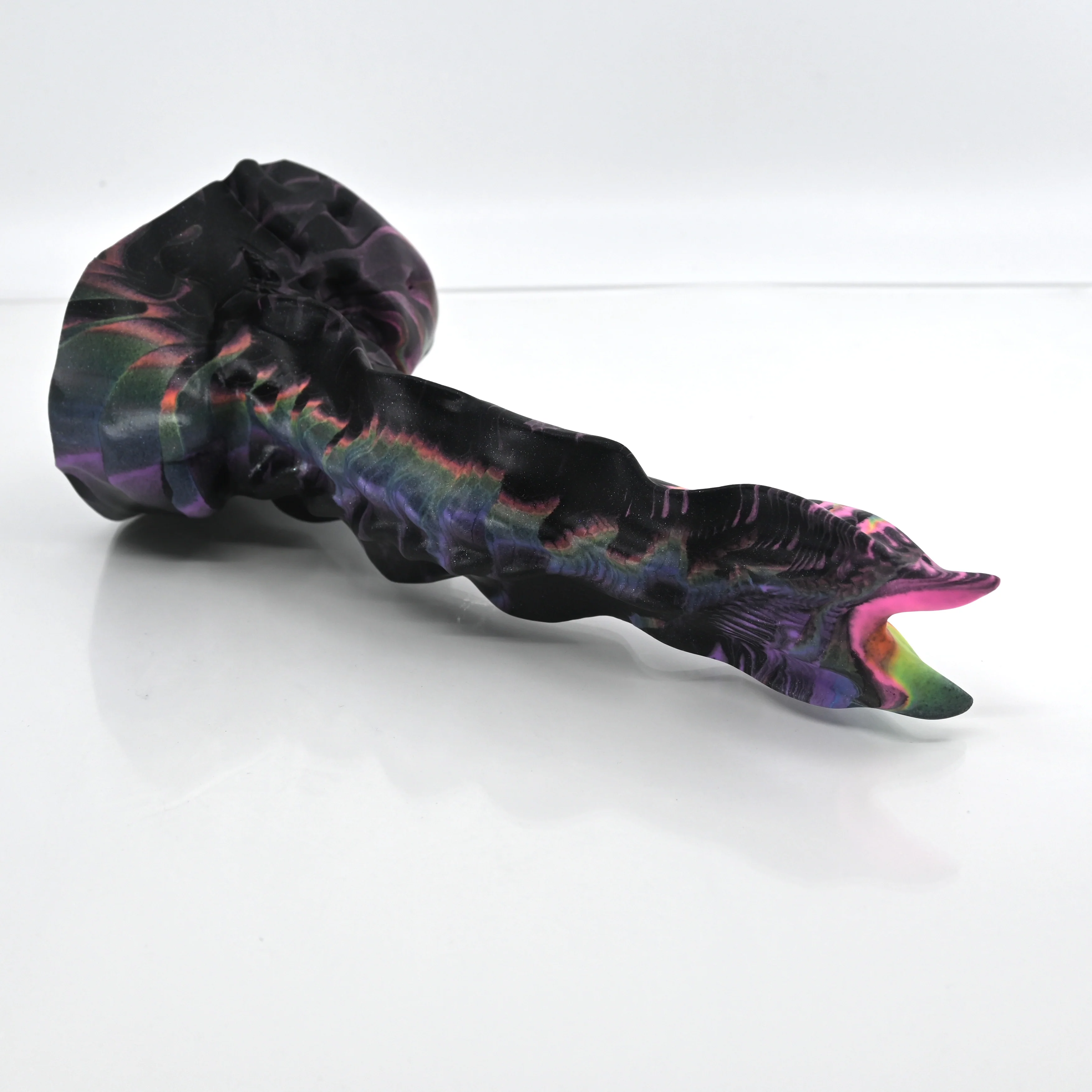 V2SCF90 Snark's Maw Small 0030 UV GITD - Image 2