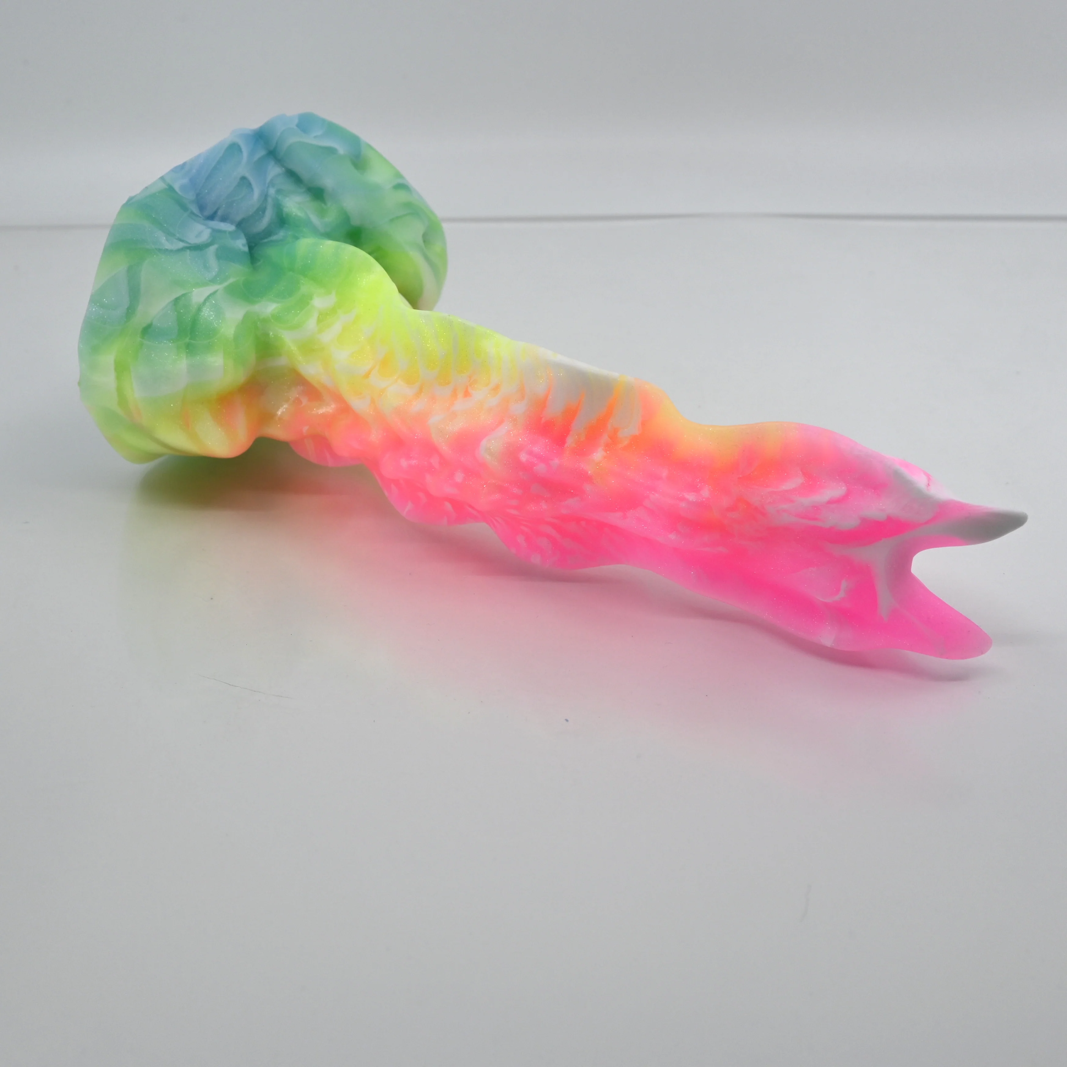 V2MCH42 Snark's Maw Small 0050 UV GITD - Image 2
