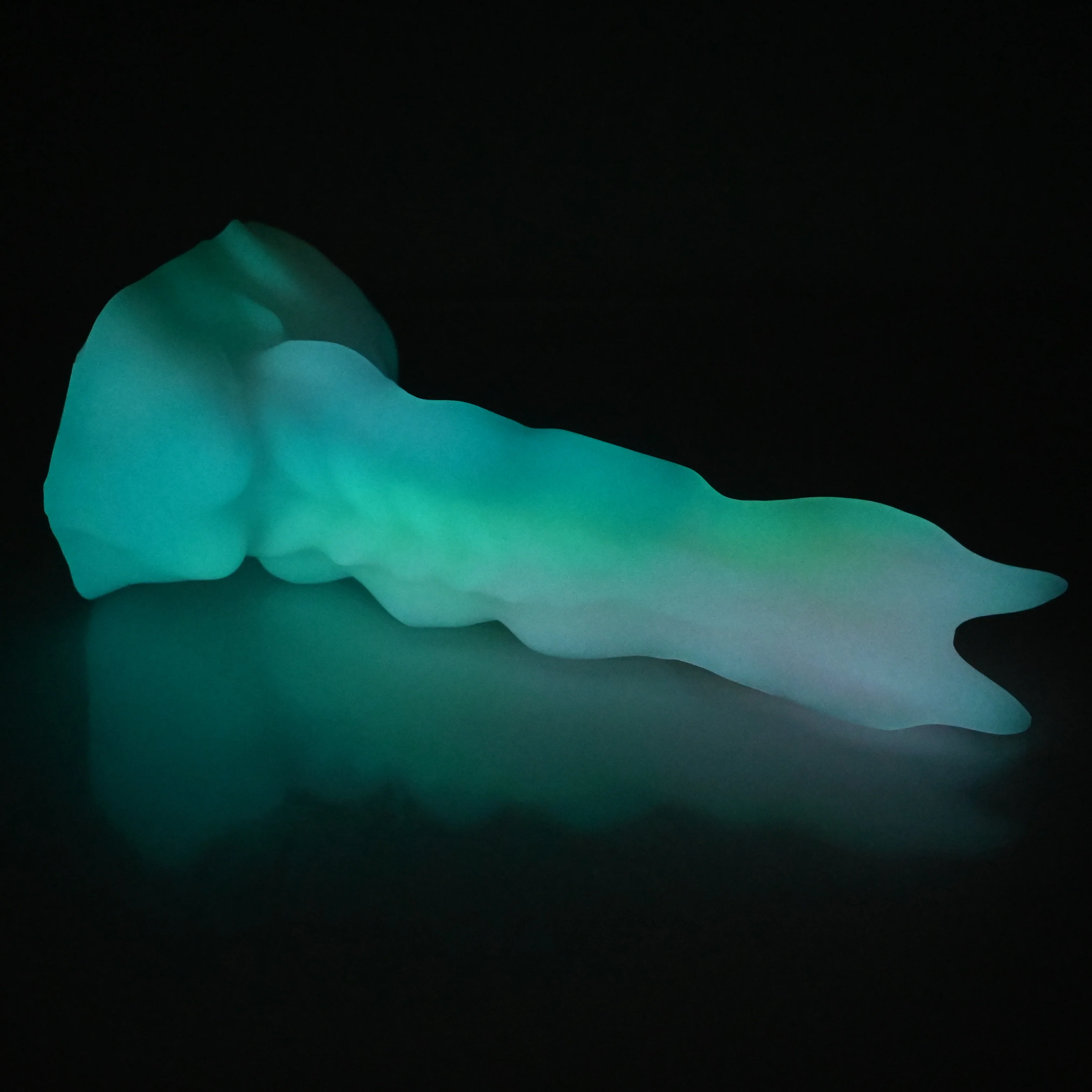 V2XCH38 Snark's Maw Small 0020 UV GITD - Image 4