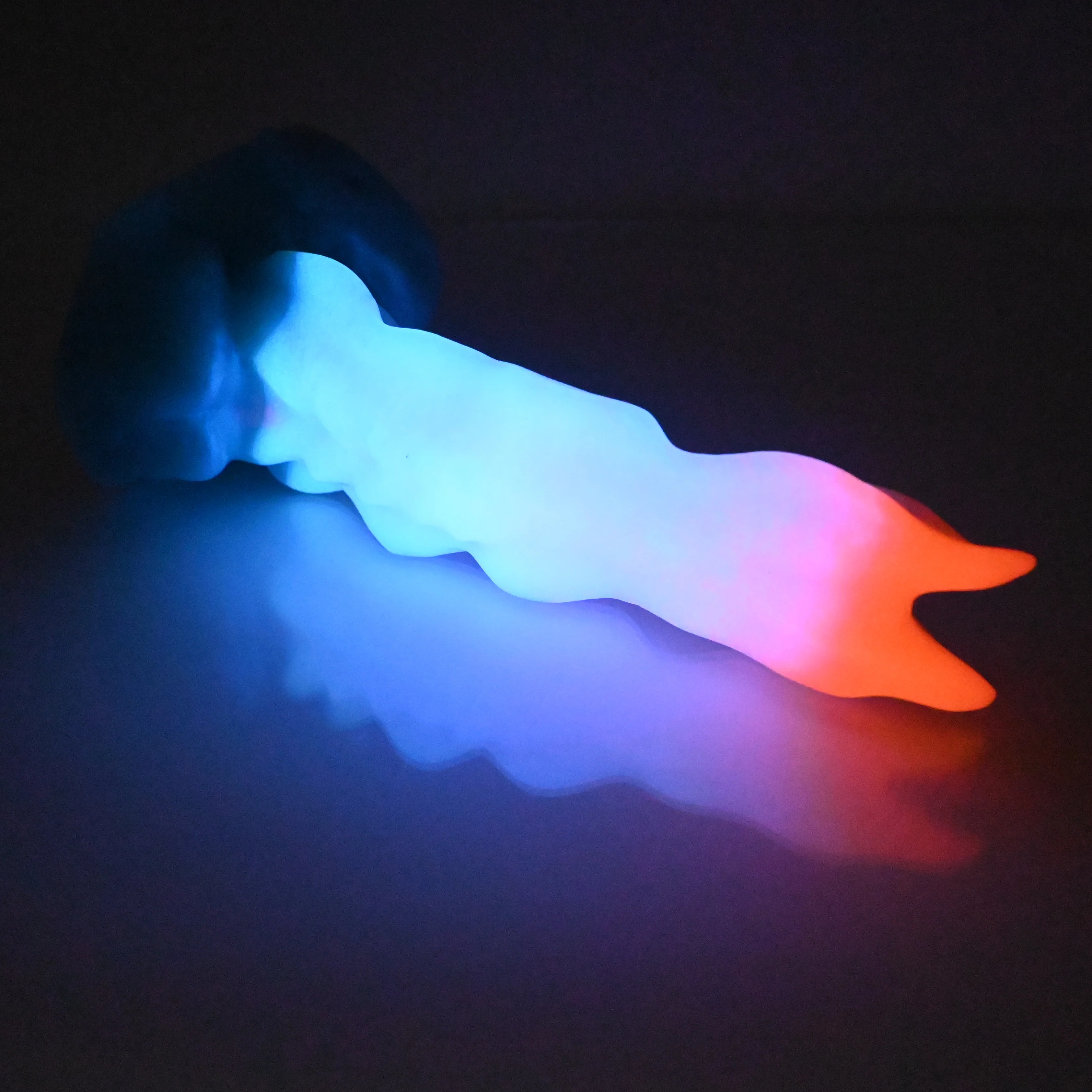 V2MCJ93 Snark's Maw Small 0050 UV GITD - Image 4
