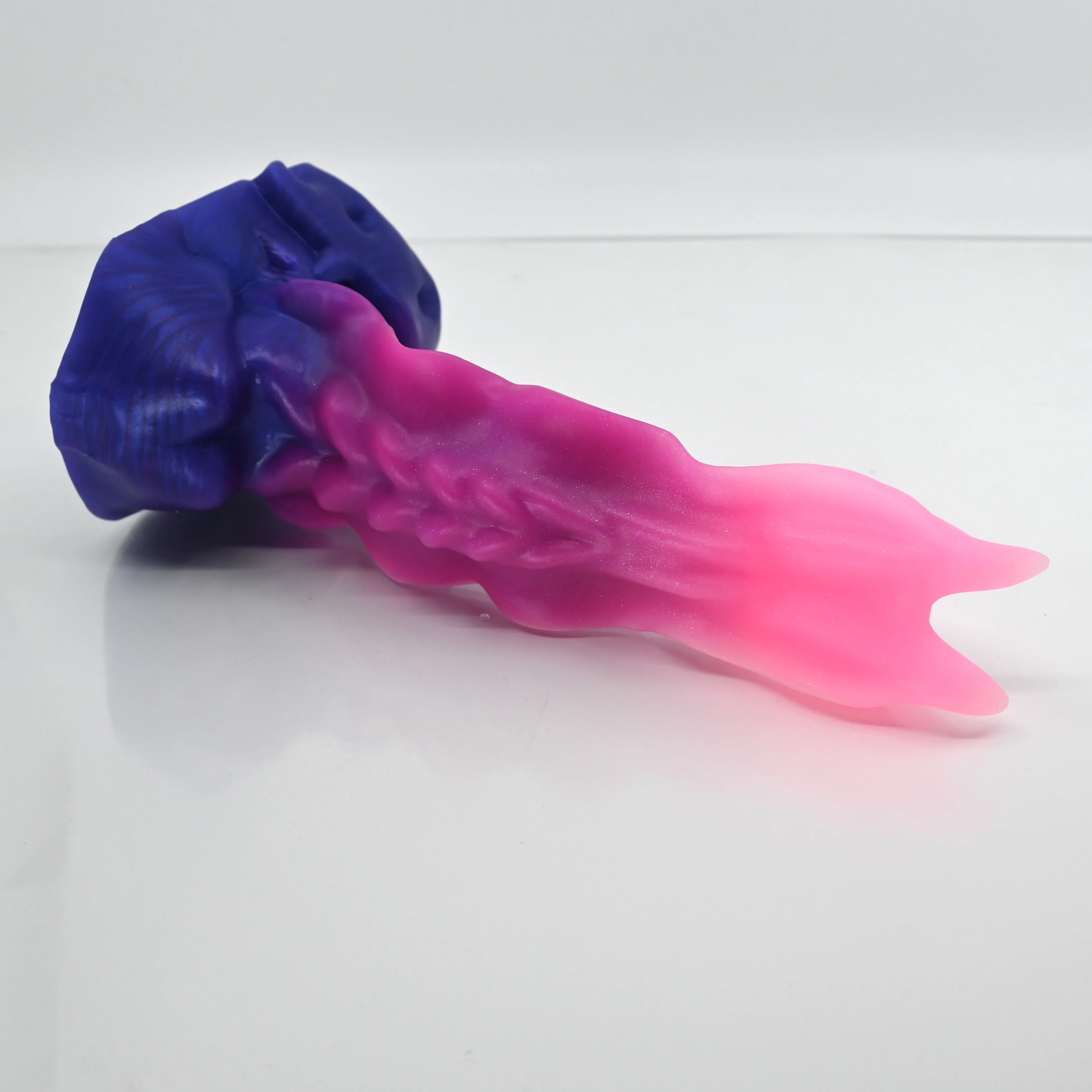 V2SCP27 Snark's Maw Small 0030 UV GITD - Image 2