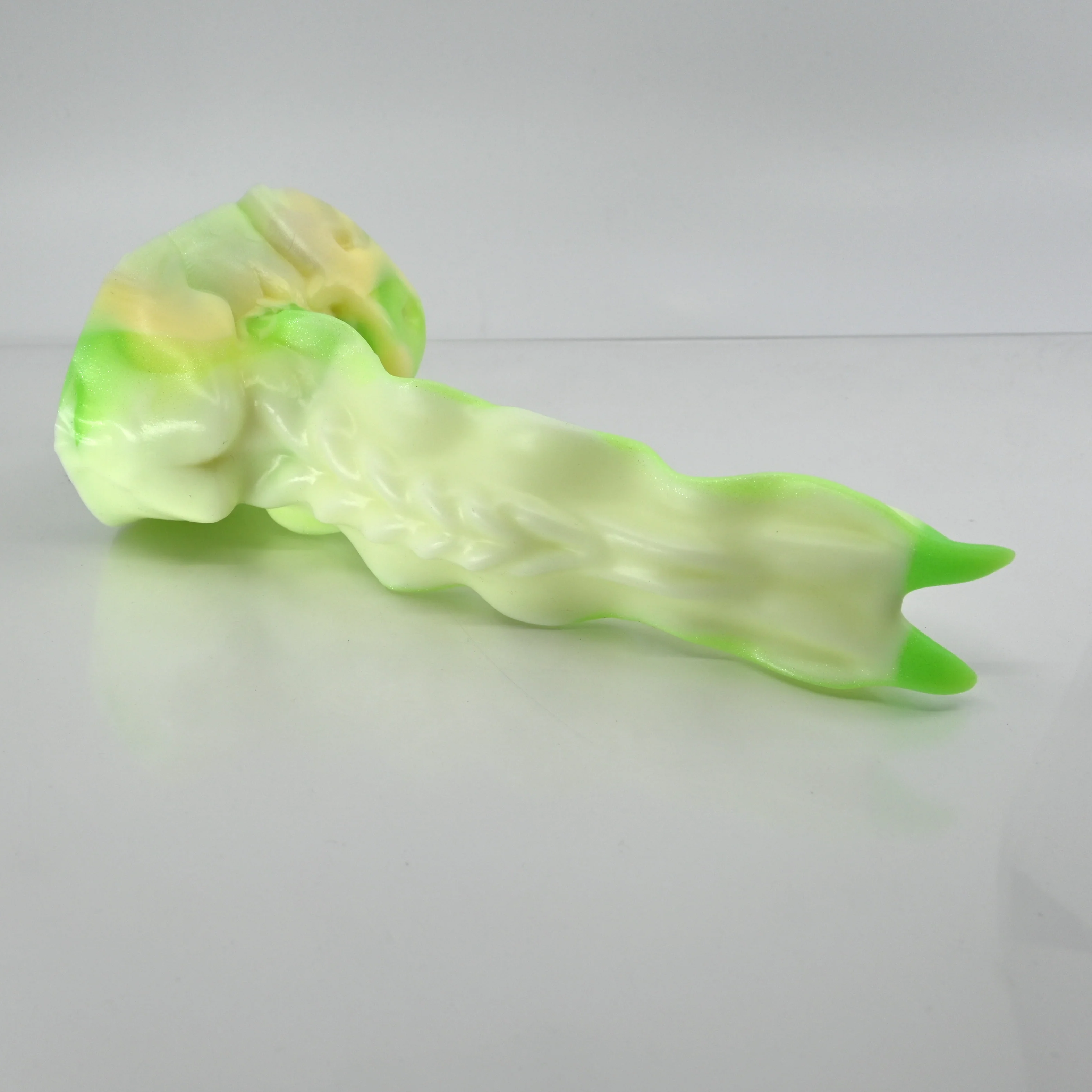 V2SCT23 Snark's Maw Small 0030 UV GITD - Image 2