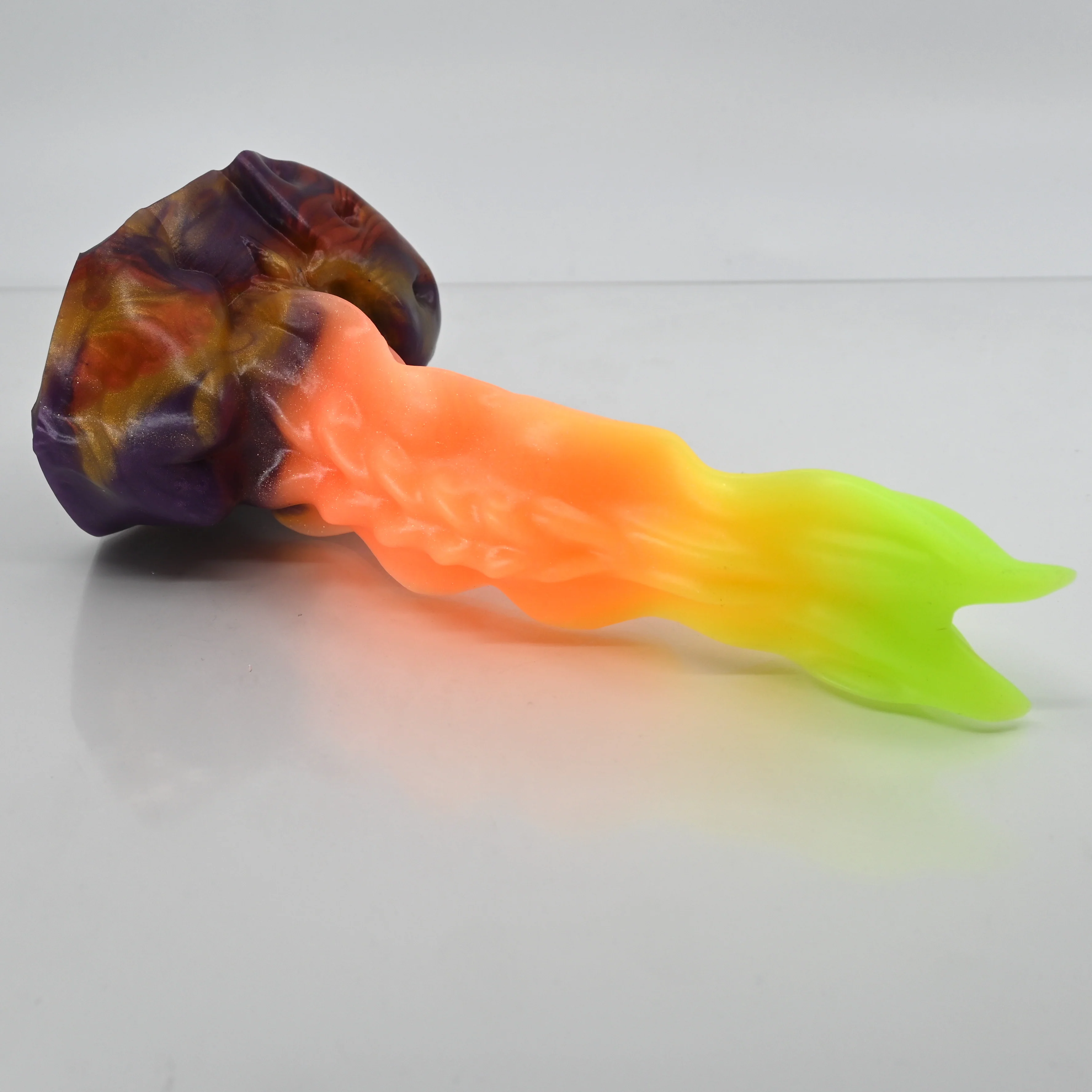 V2SCU56 Snark's Maw Small 0030 UV GITD *FLOP* - Image 2