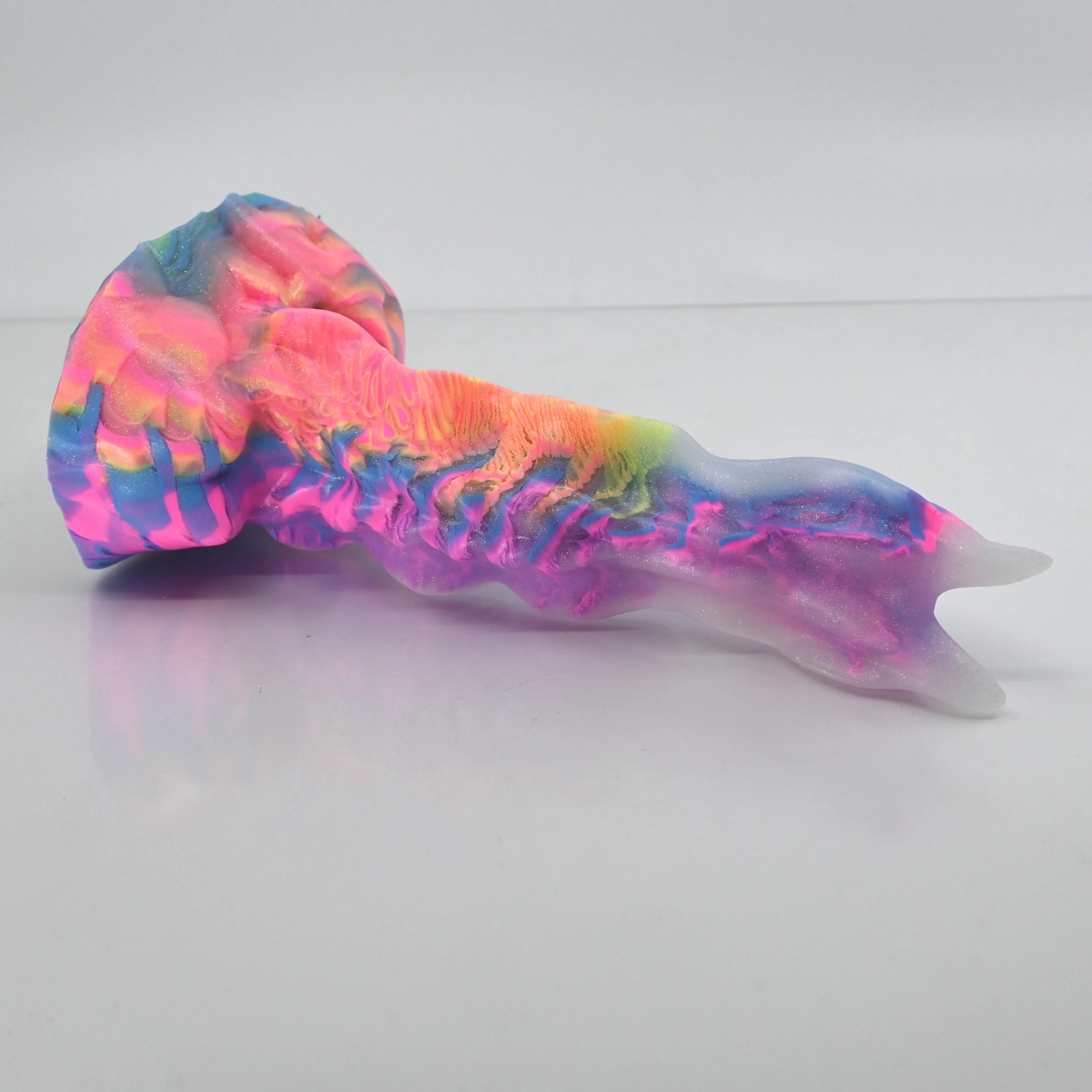 V2SCU55 Snark's Maw Small 0030 UV GITD - Image 2