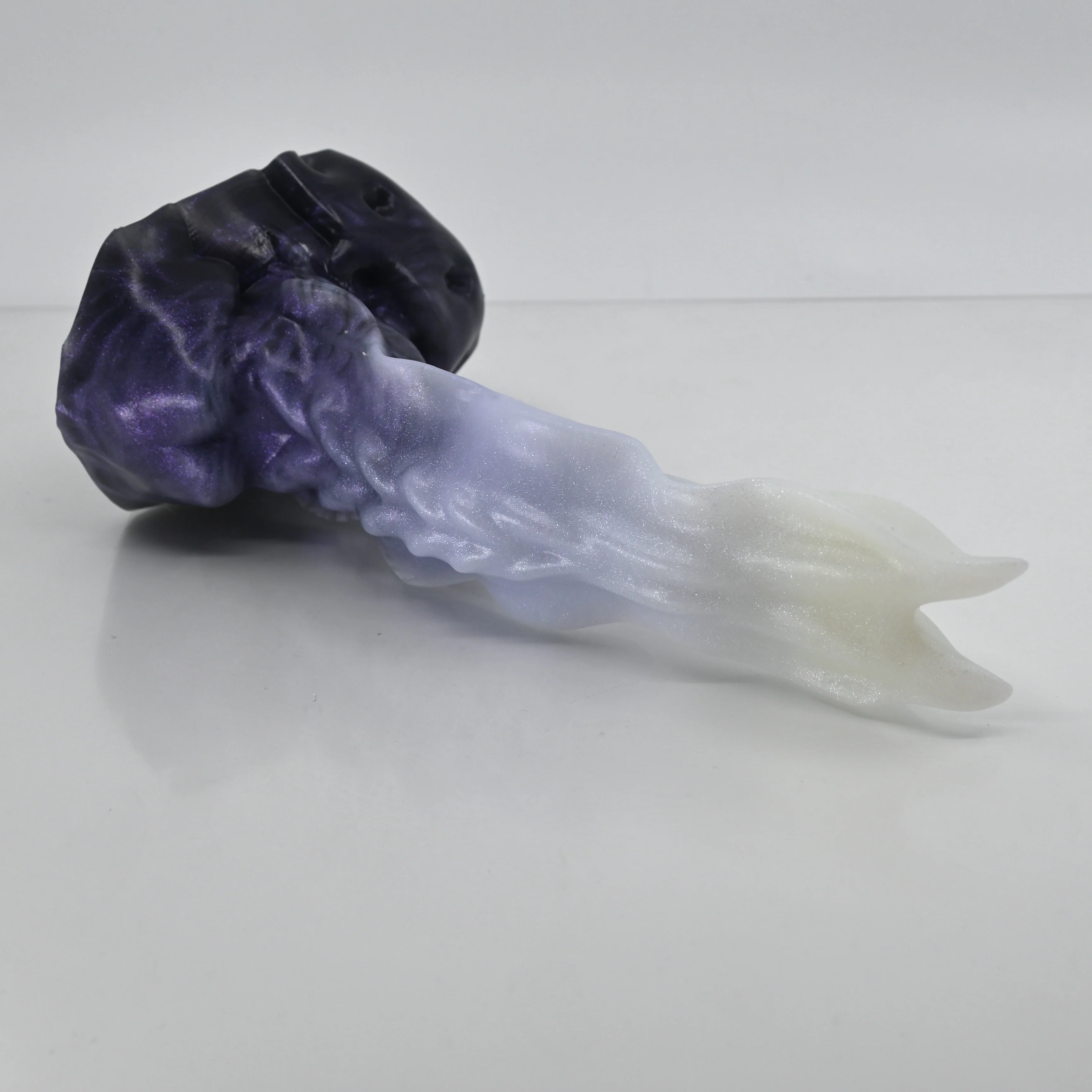 V2MCU52 Snark's Maw Small 0050 UV GITD *FLOP* - Image 2