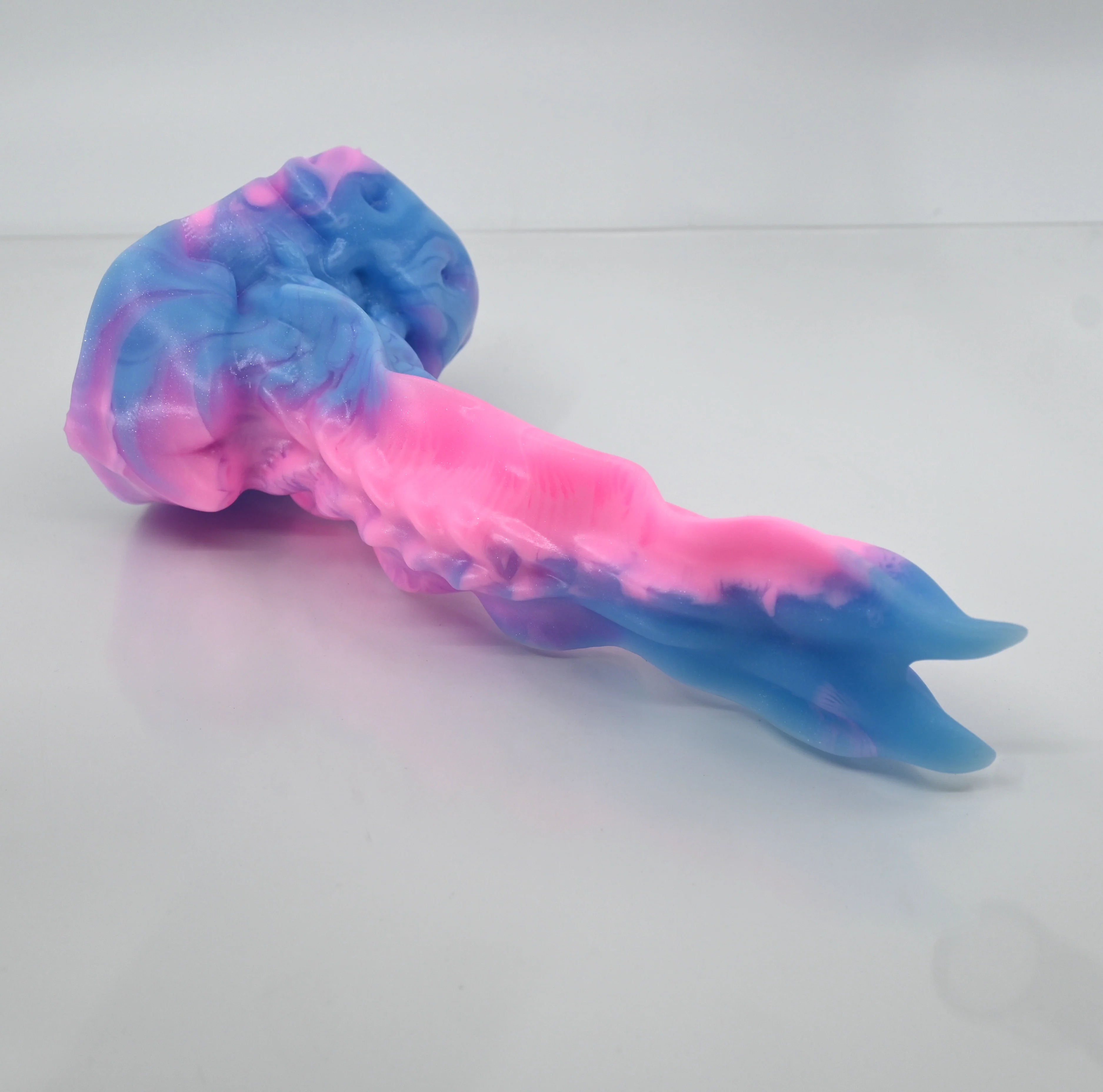 V2SDK62 Snark's Maw Small 0030 UV GITD - Image 2