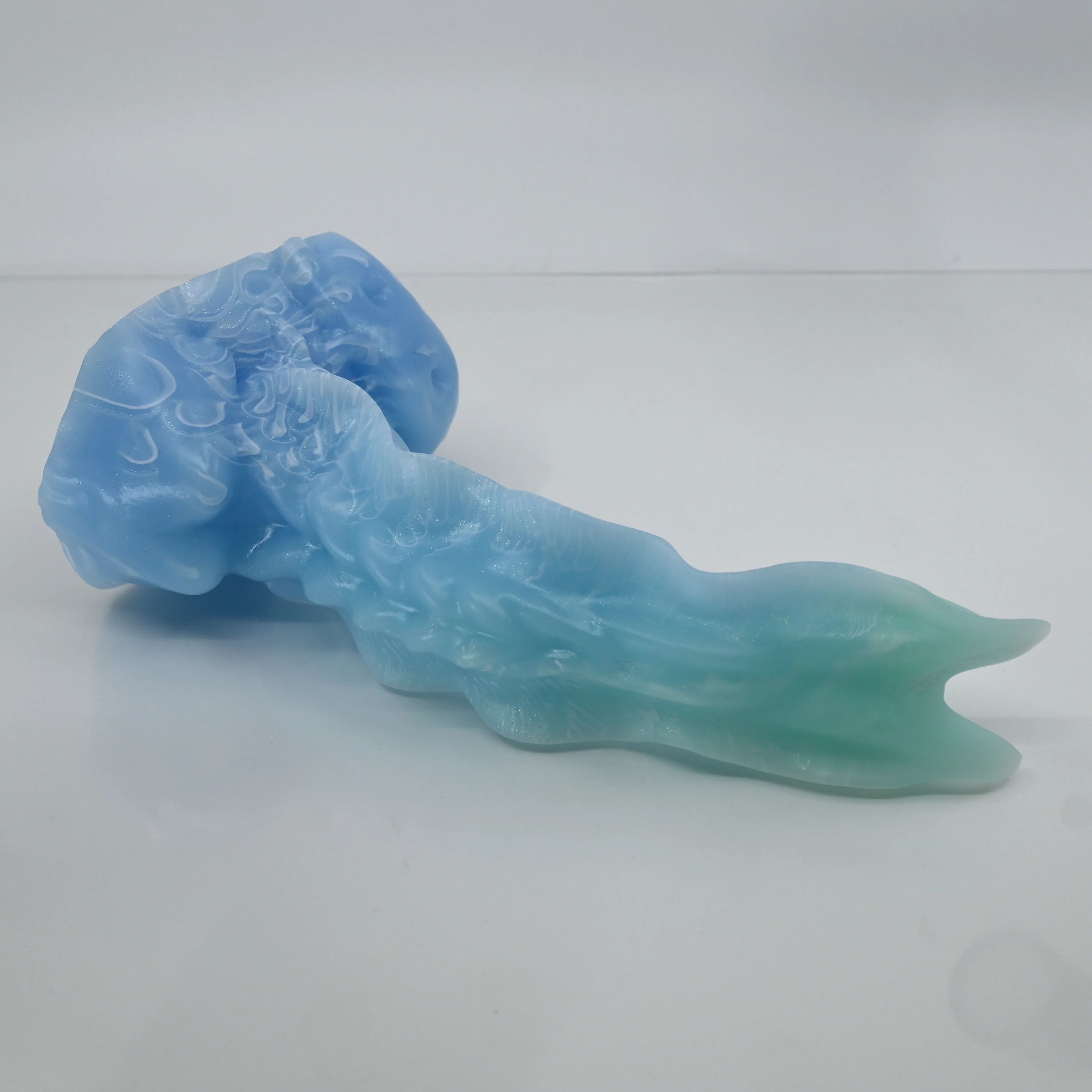 V2XDK64 Snark's Maw Small 0020 UV GITD - Image 2