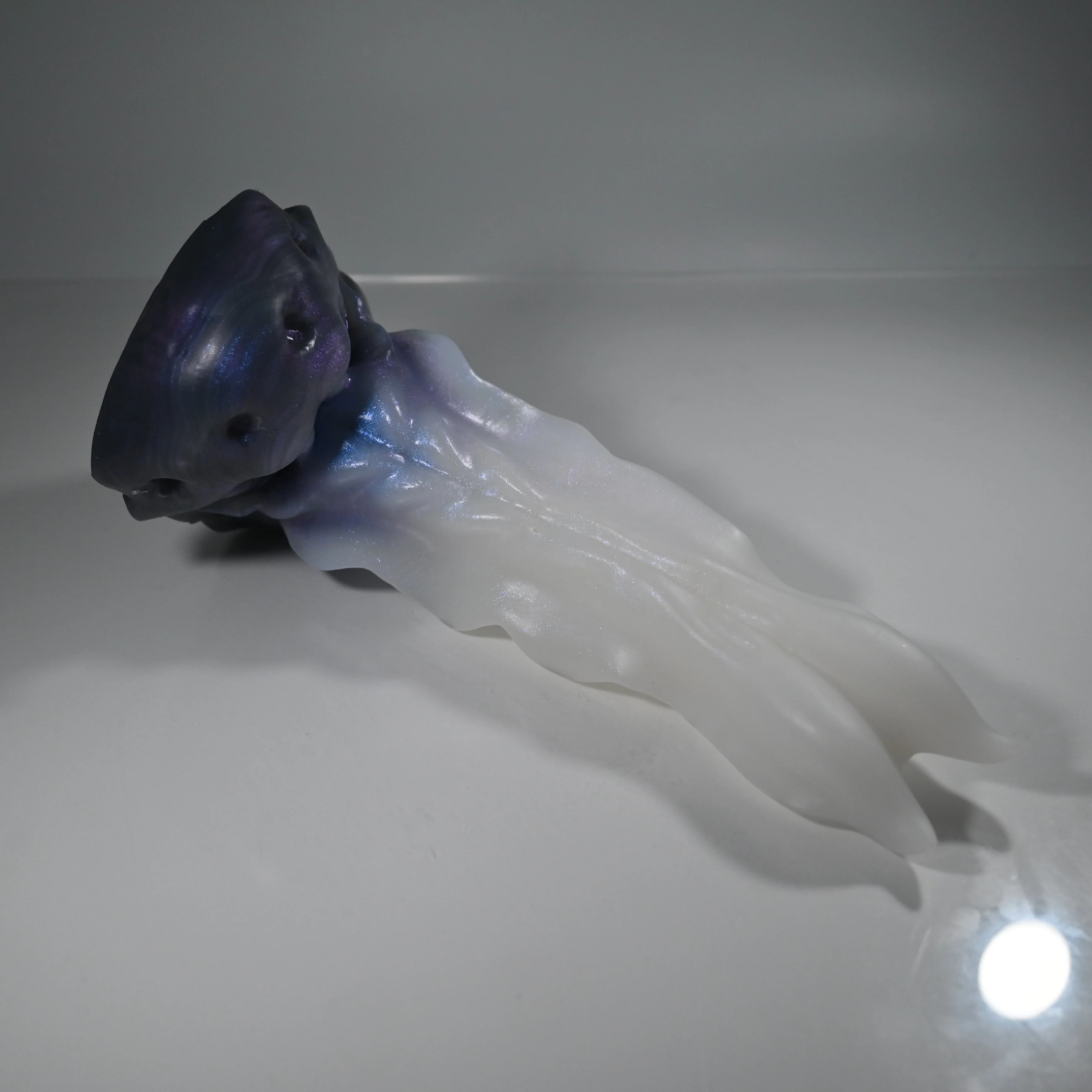 V2SDK65 Snark's Maw Small 0030 UV GITD CS