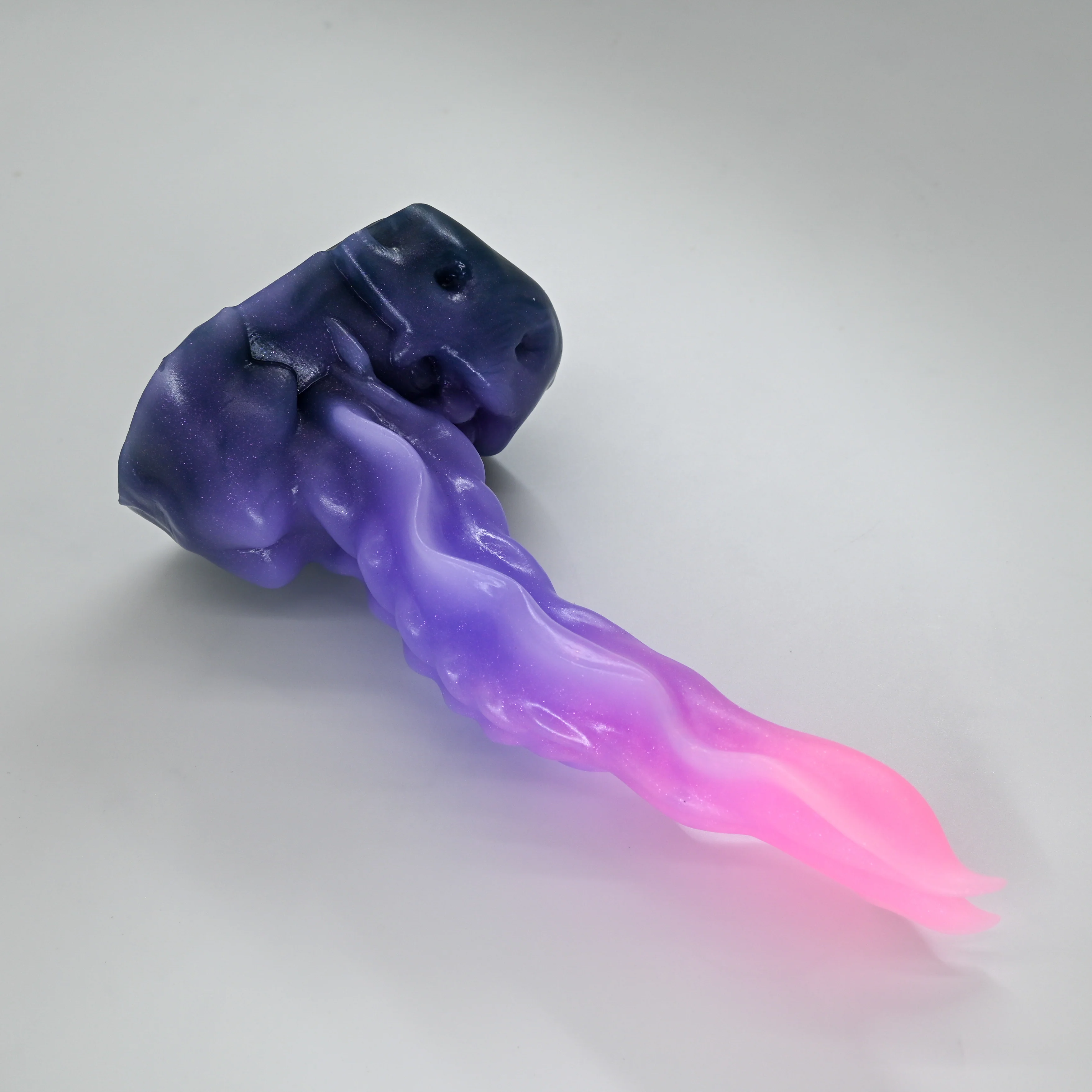 V2SHU18 Snark's Maw Small 0030 UV GITD CS - Image 2