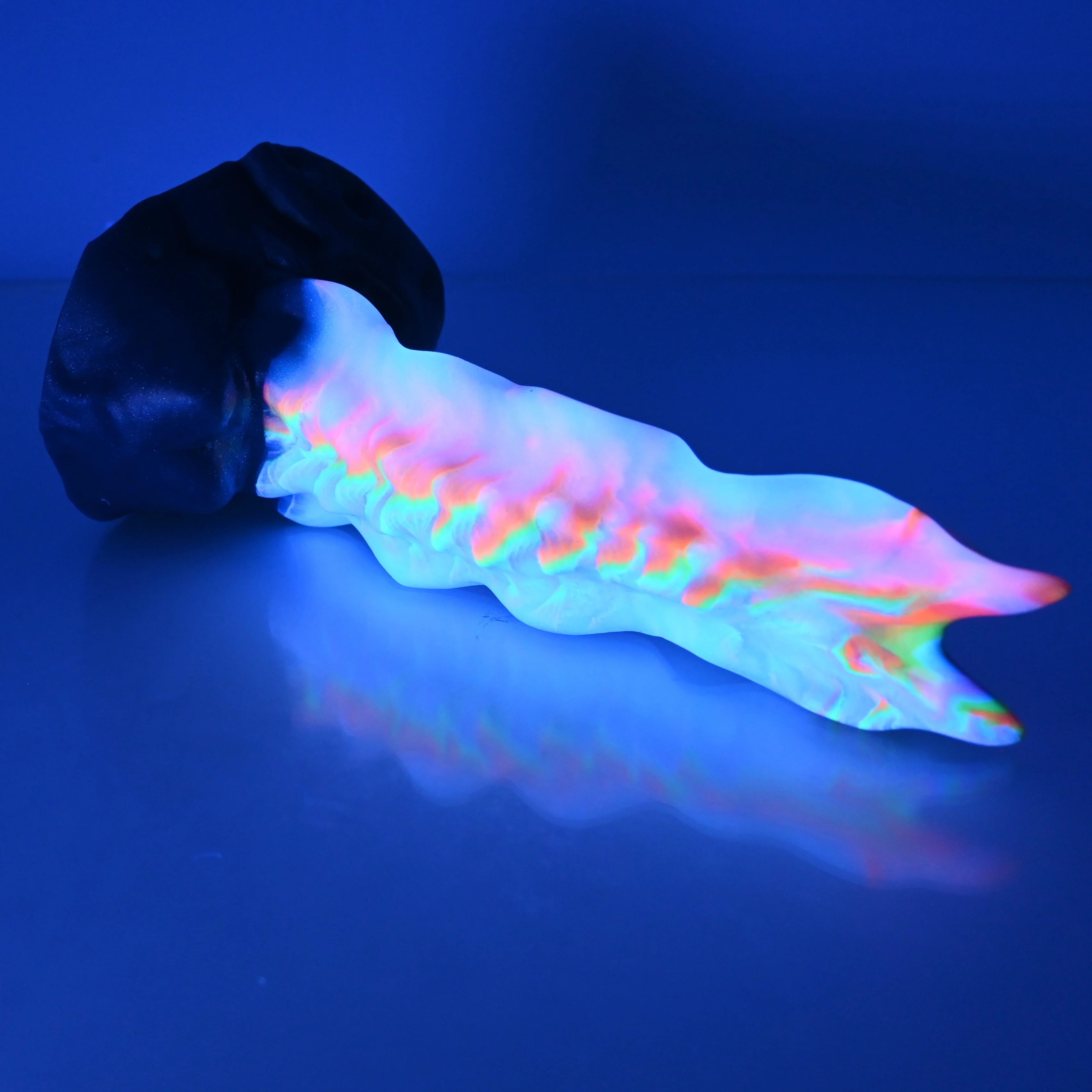 V2SCF93 Snark's Maw Small 0030 UV GITD - Image 3