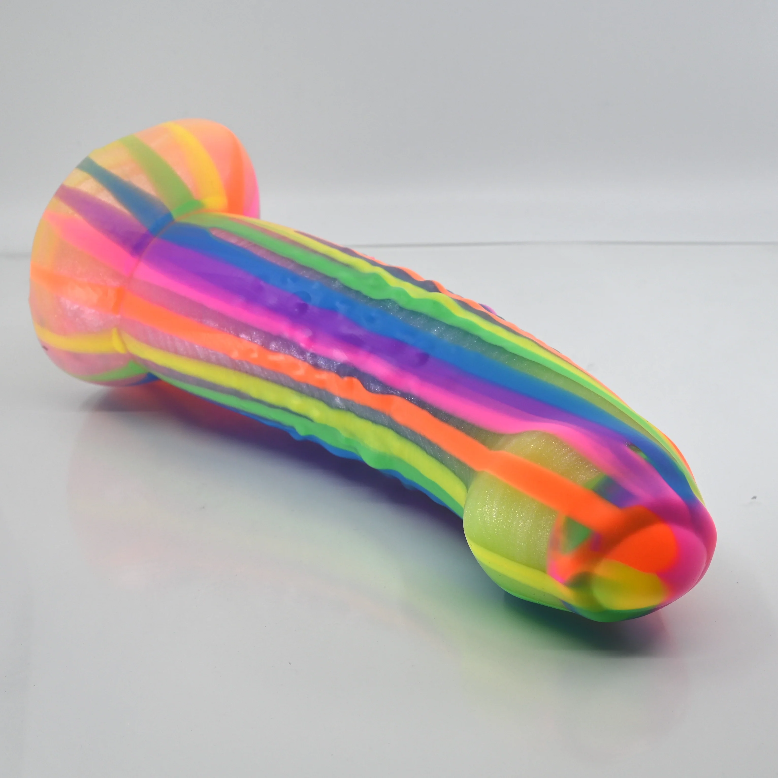 T4MCF61 Titan Large 0050 UV GITD