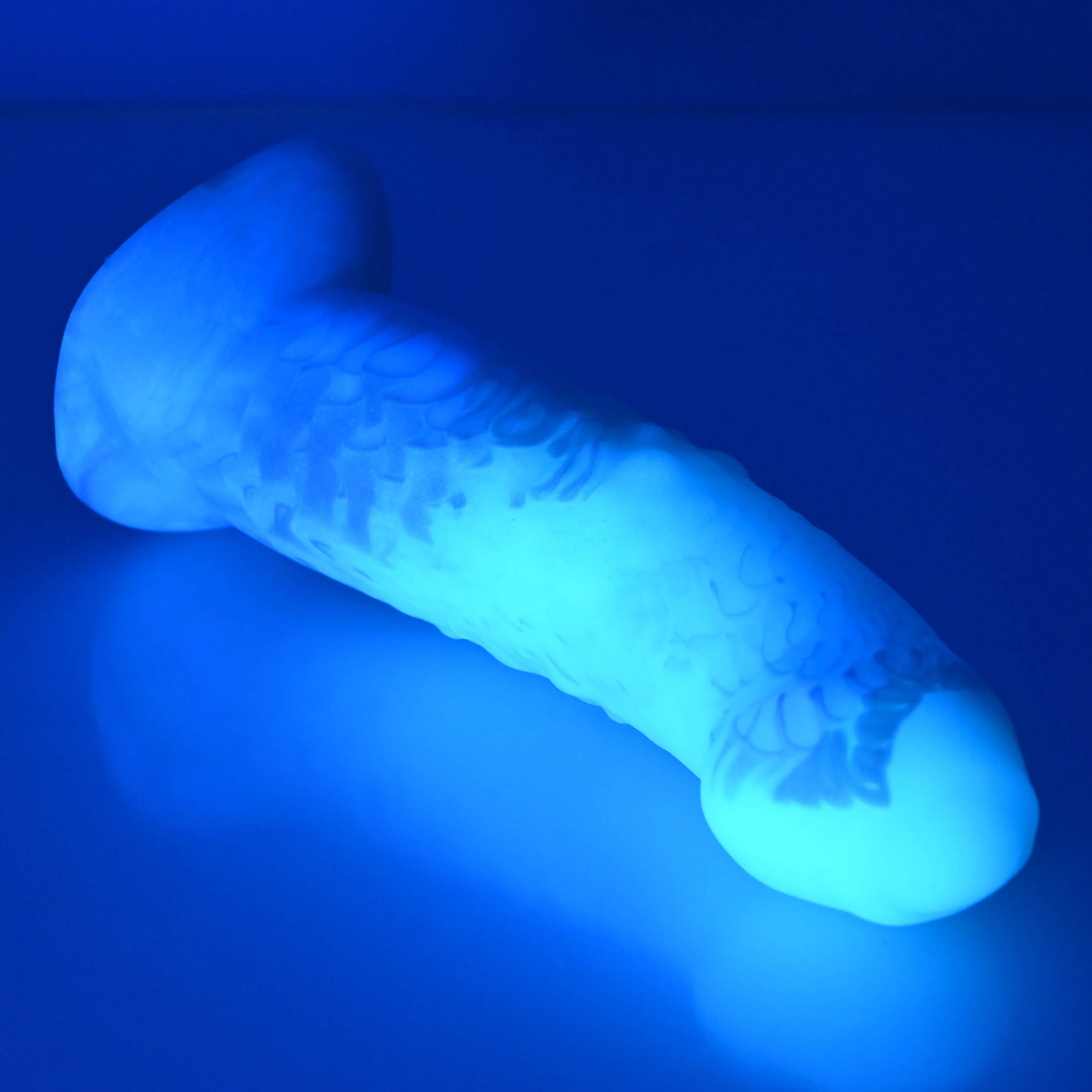 T2MEB41 Titan Small 0050 UV GITD - Image 3