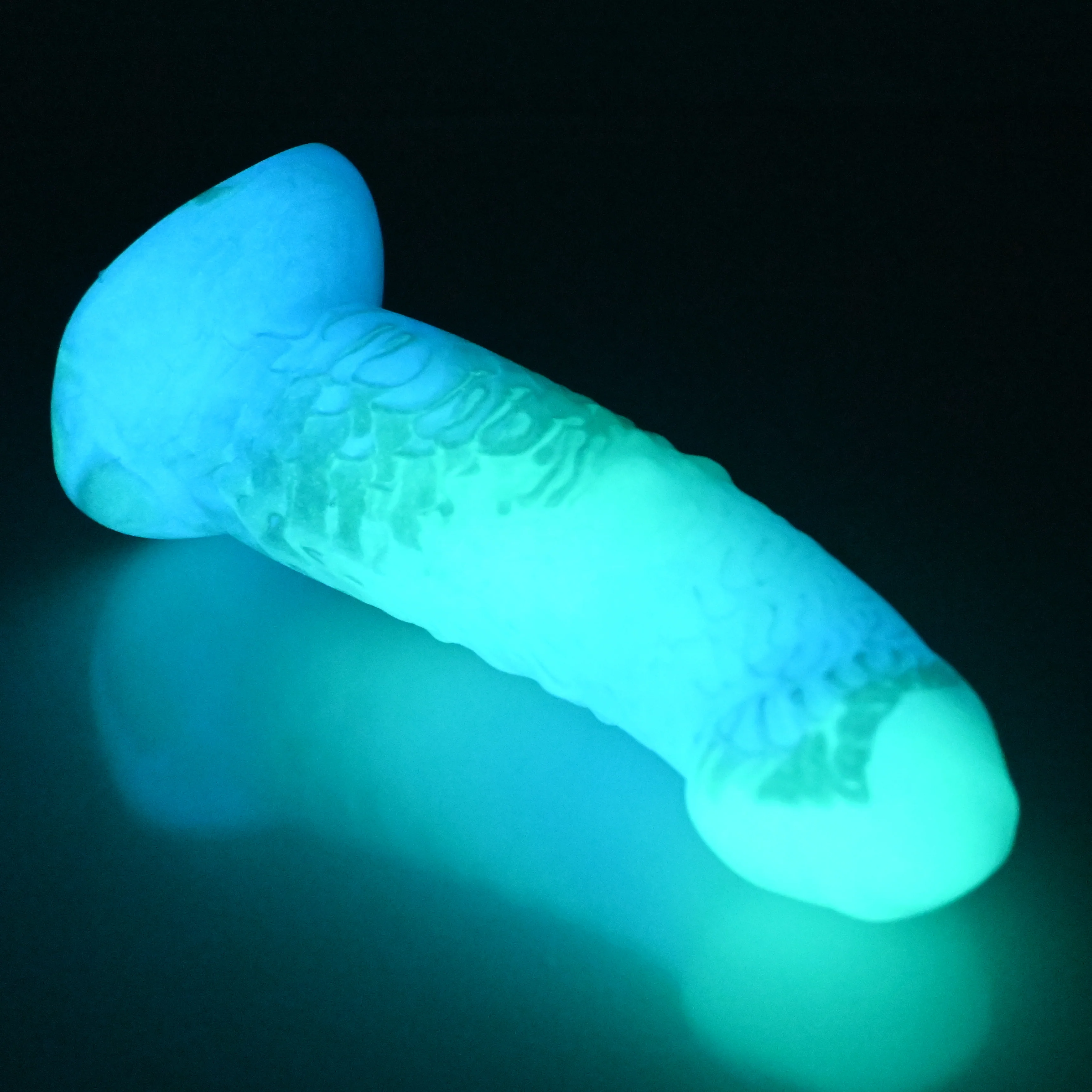 T2MEB41 Titan Small 0050 UV GITD - Image 4