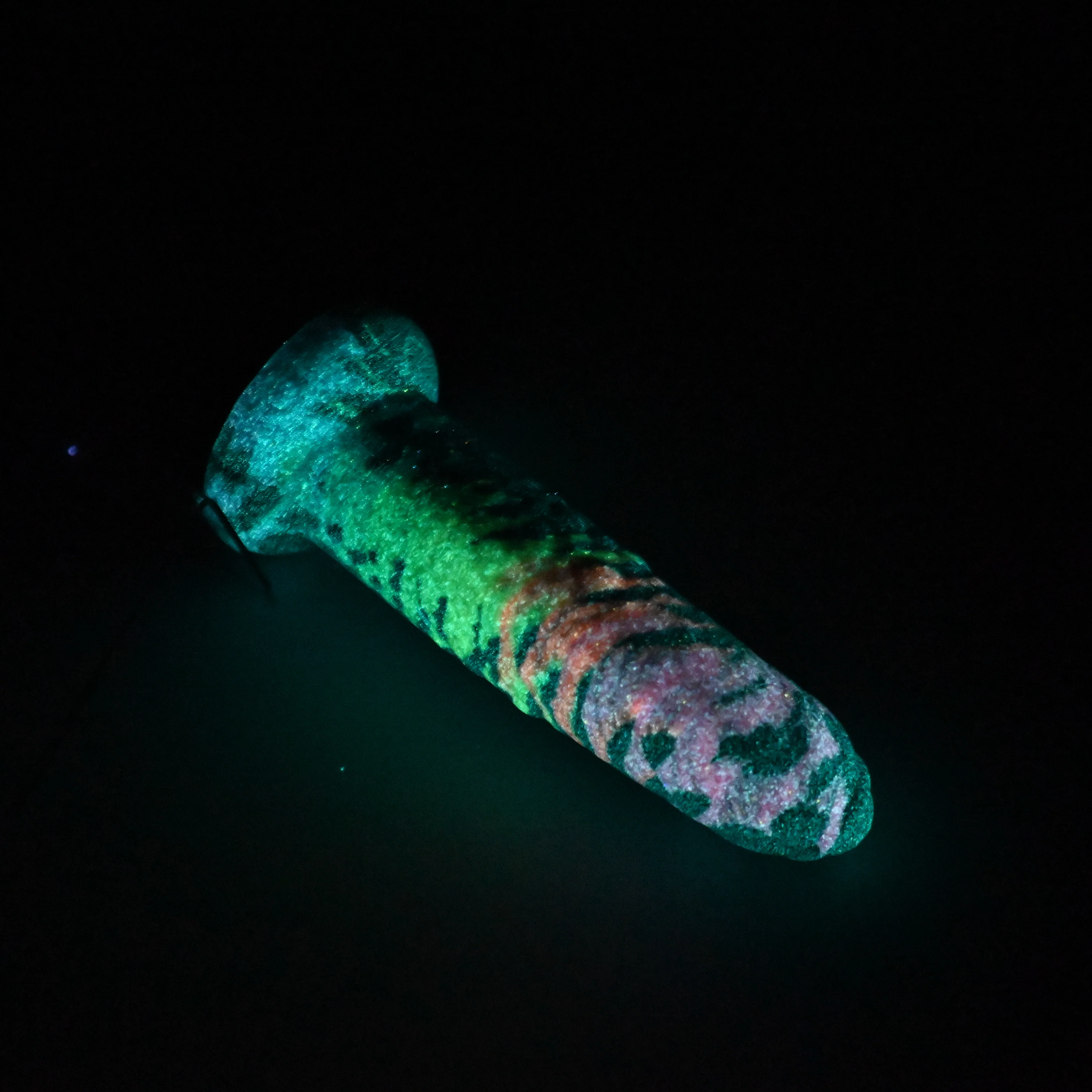 T2SHV54 Titan Small 0030 UV GITD - Image 3