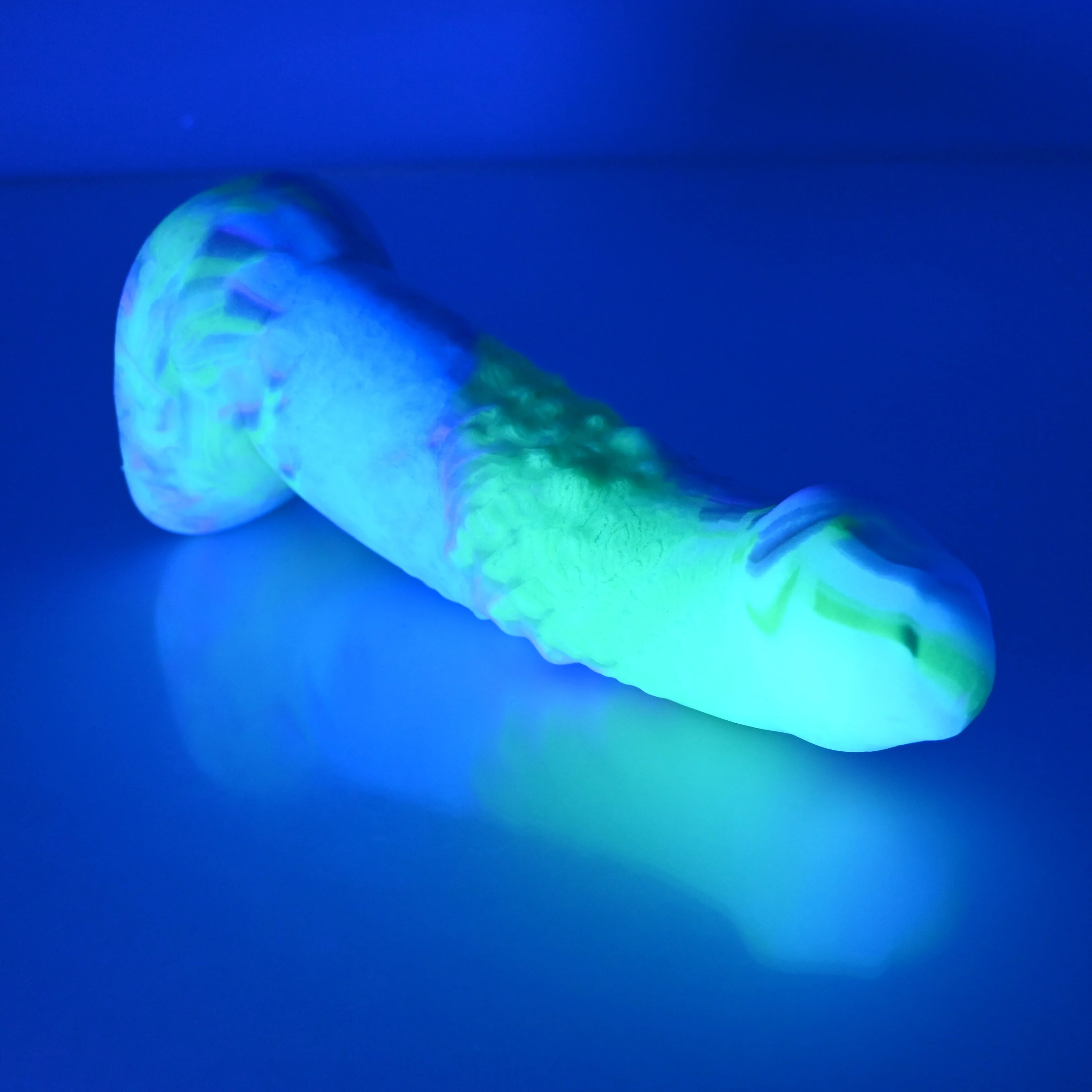T2XCC67 Titan Small 0020 UV GITD - Image 3
