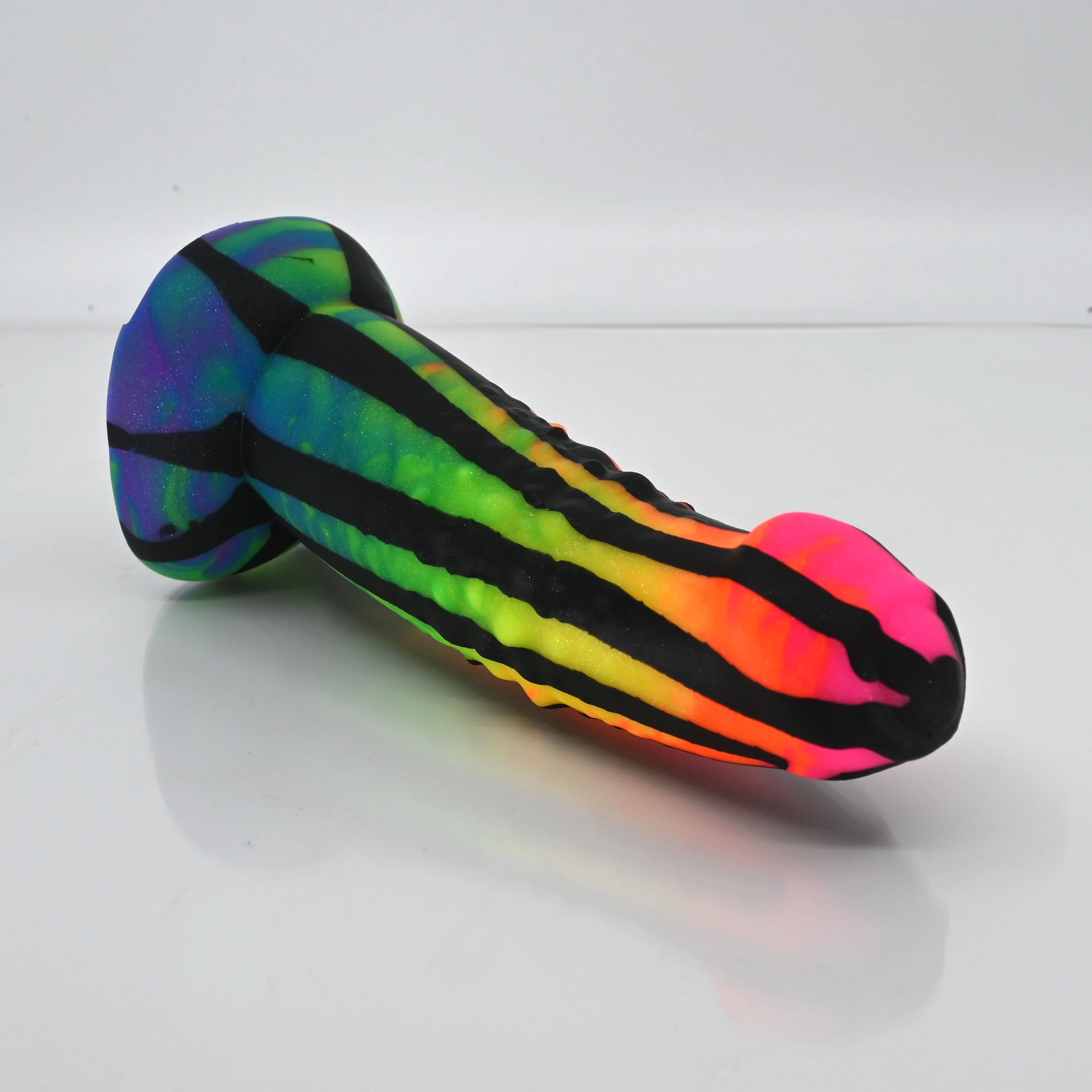 T2MCE24 Titan Small 0050 UV GITD