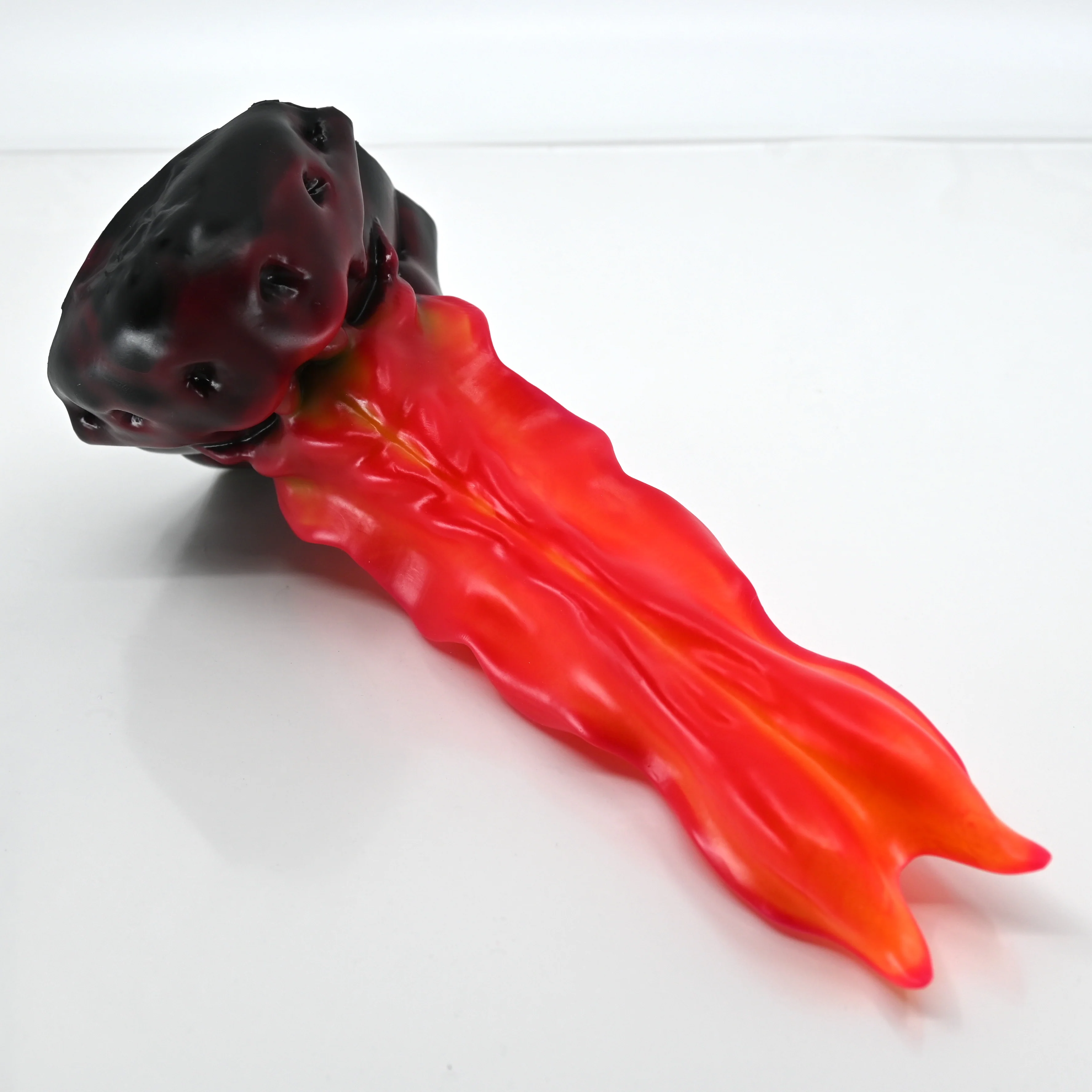 V2MBF09 Snark's Maw Small Medium UV GITD