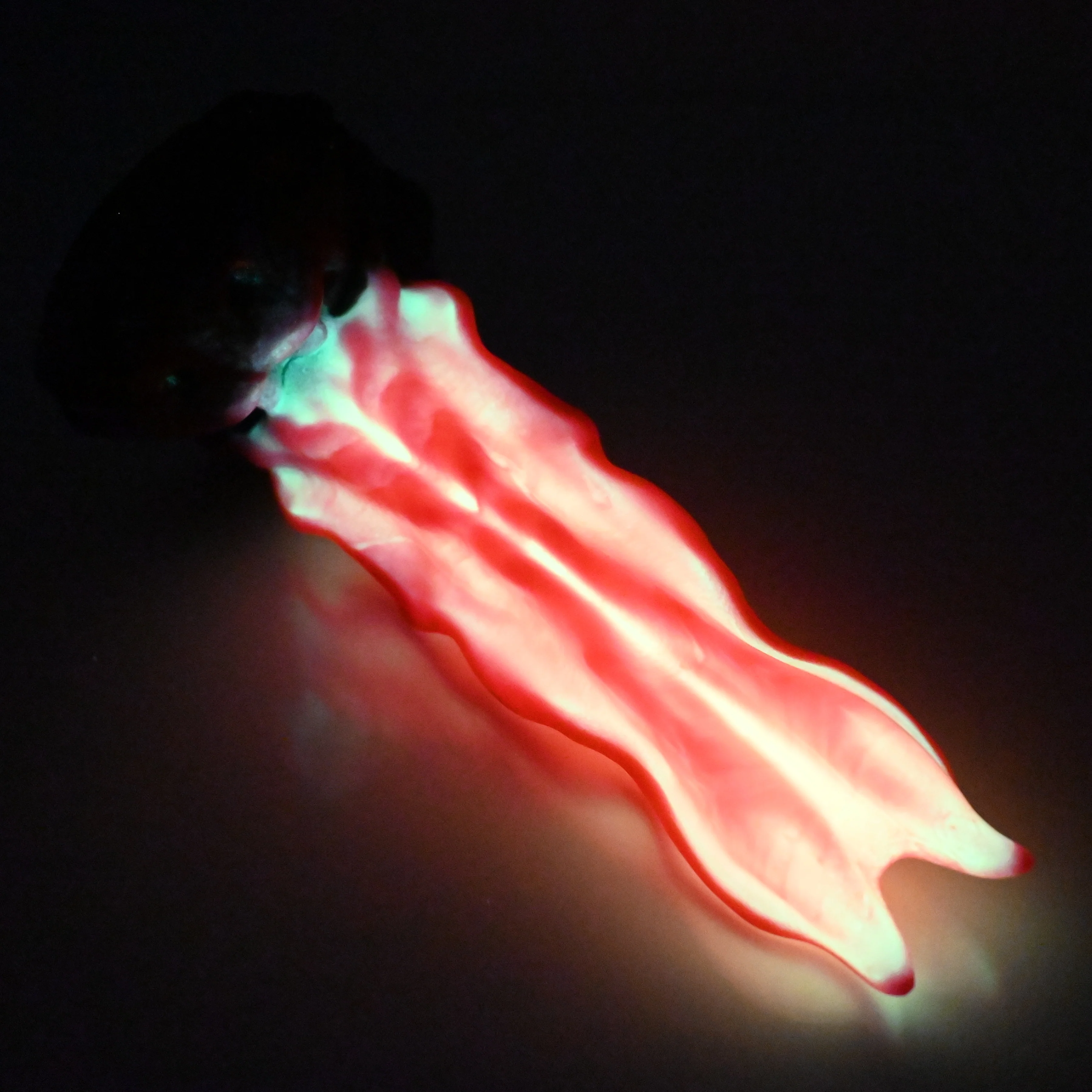 V2MBF09 Snark's Maw Small Medium UV GITD - Image 4