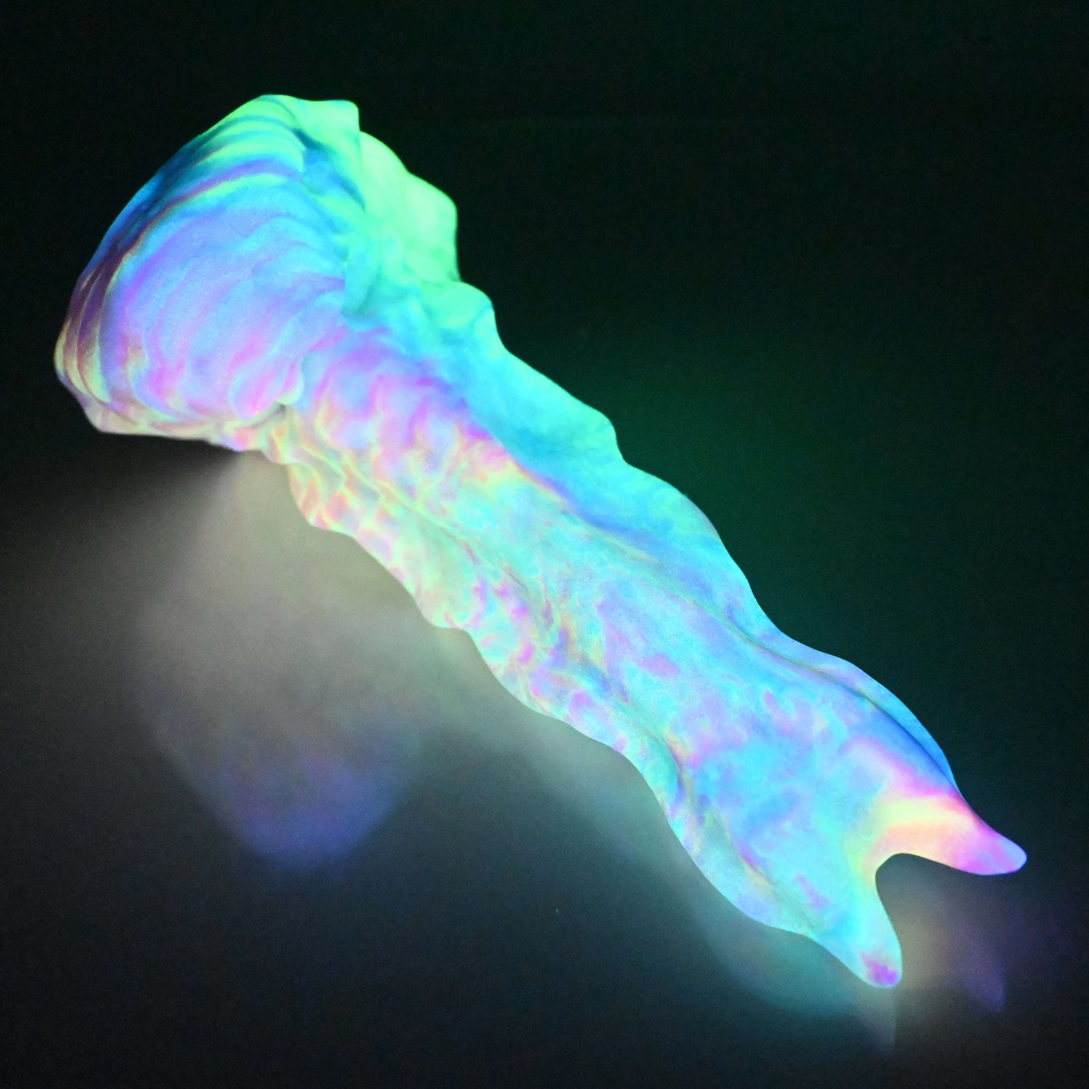 V2MBF14 Snark's Maw Small Medium UV GITD - Image 4