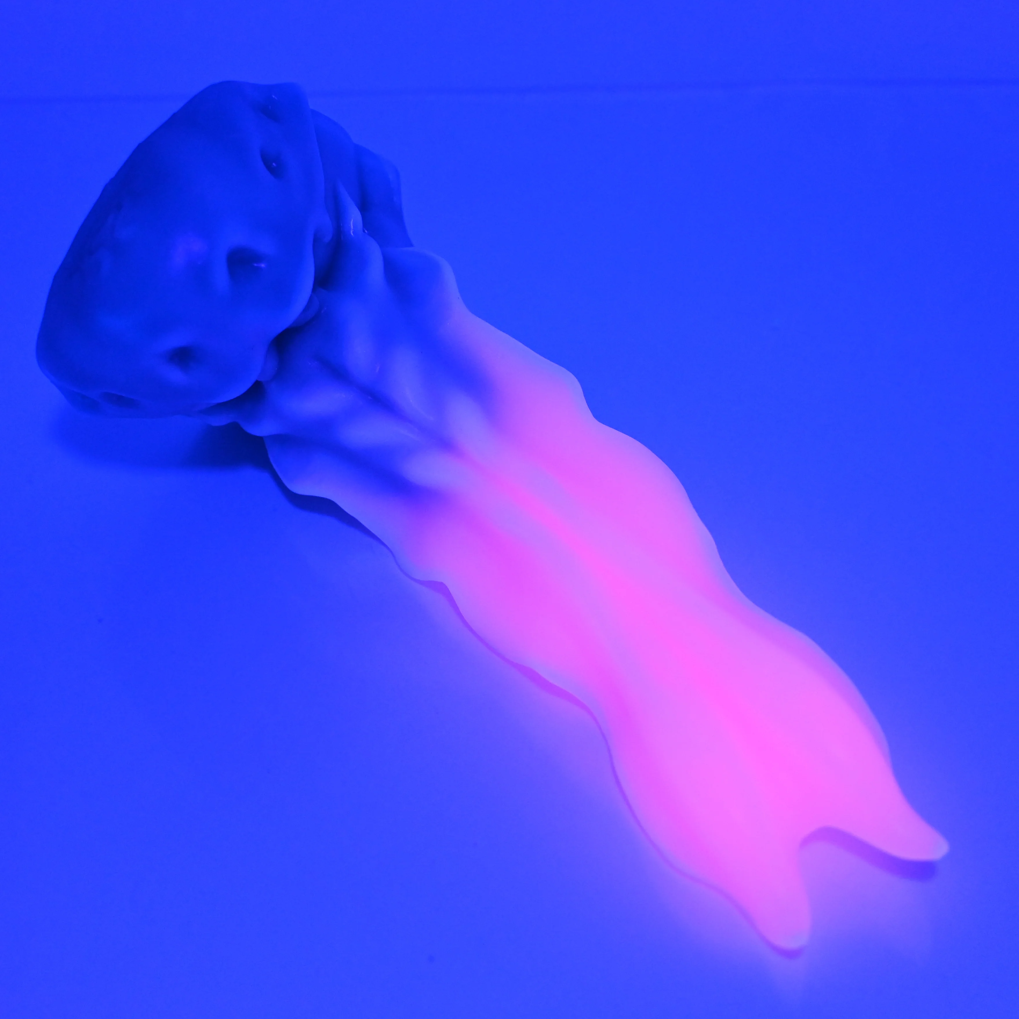 V2SBF13 Snark's Maw Small Soft UV - Image 3