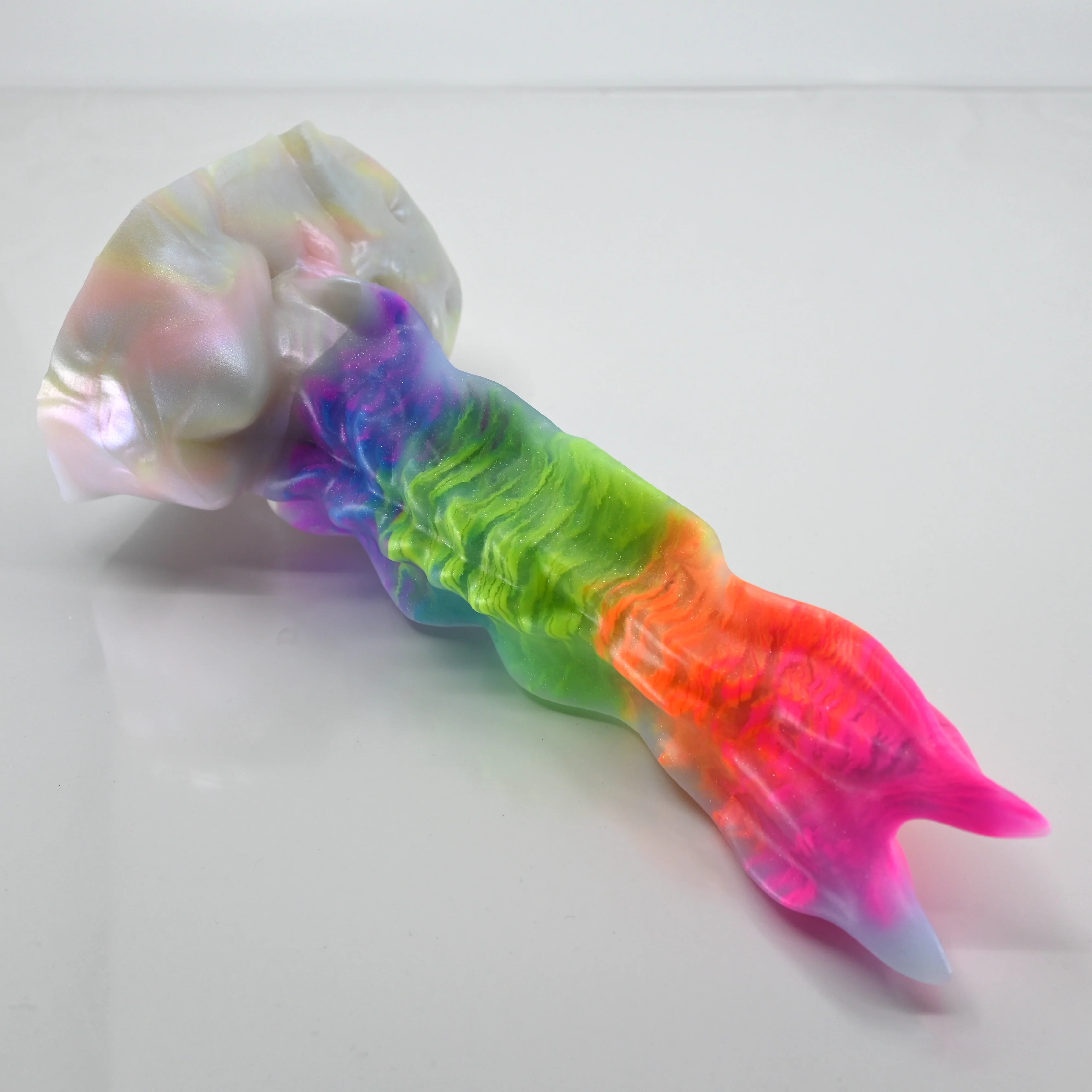 V2SVH32 Snark's Maw Small Soft UV GITD - Image 2