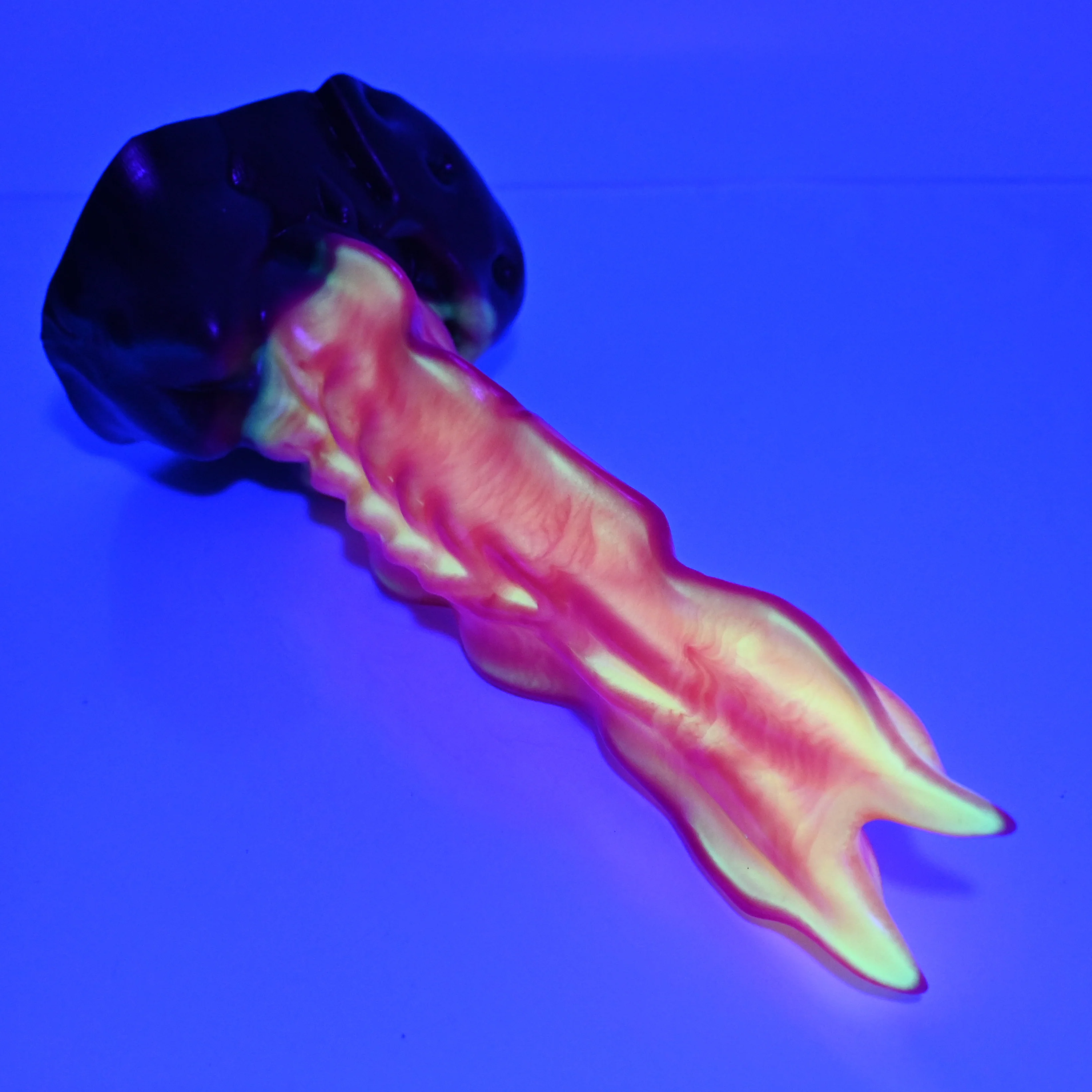 V3MBF22 Snark's Maw Medium Medium UV GITD - Image 3